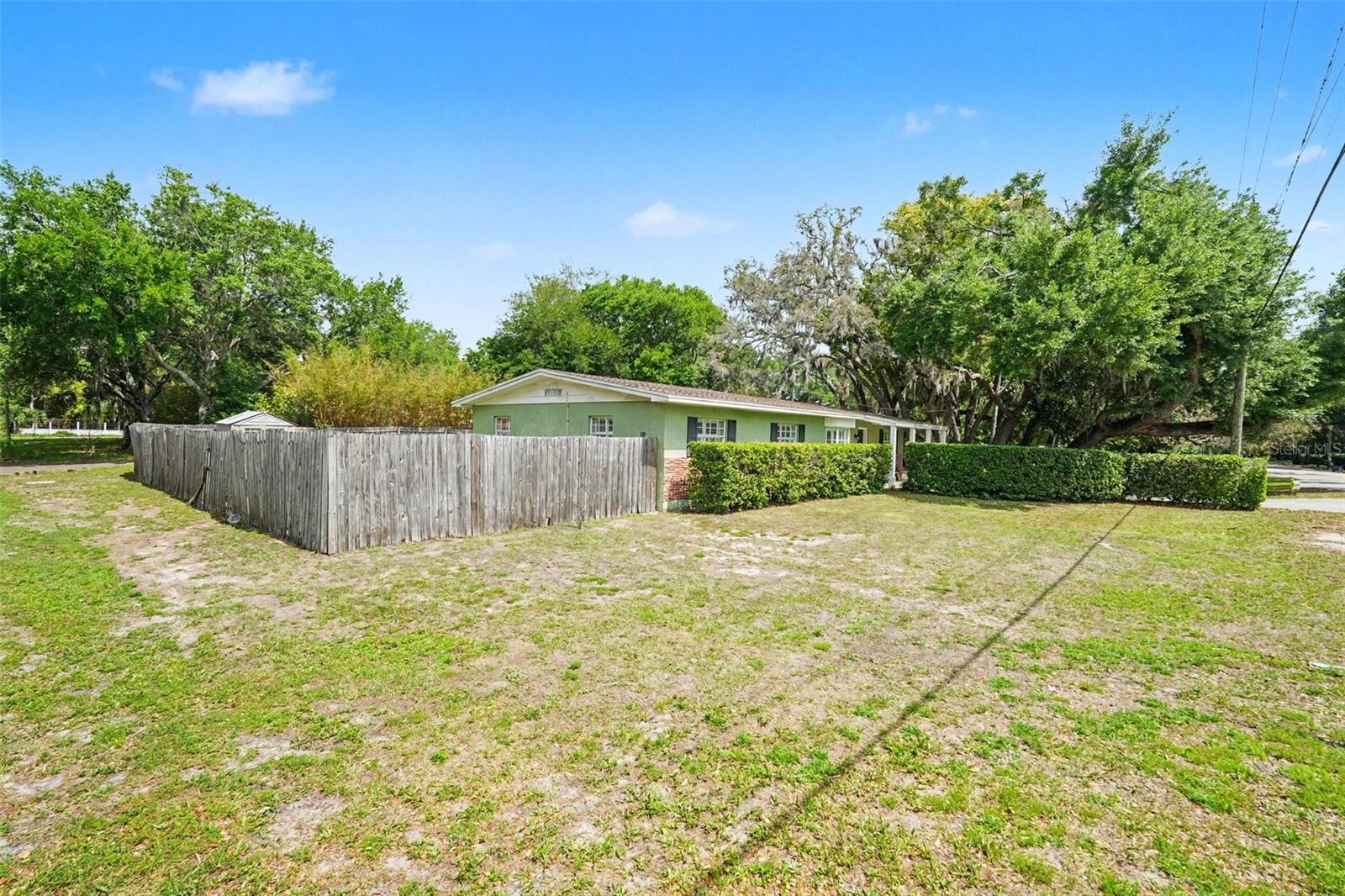 Image 28 of 31 For 15402 Lake Magdalene Boulevard