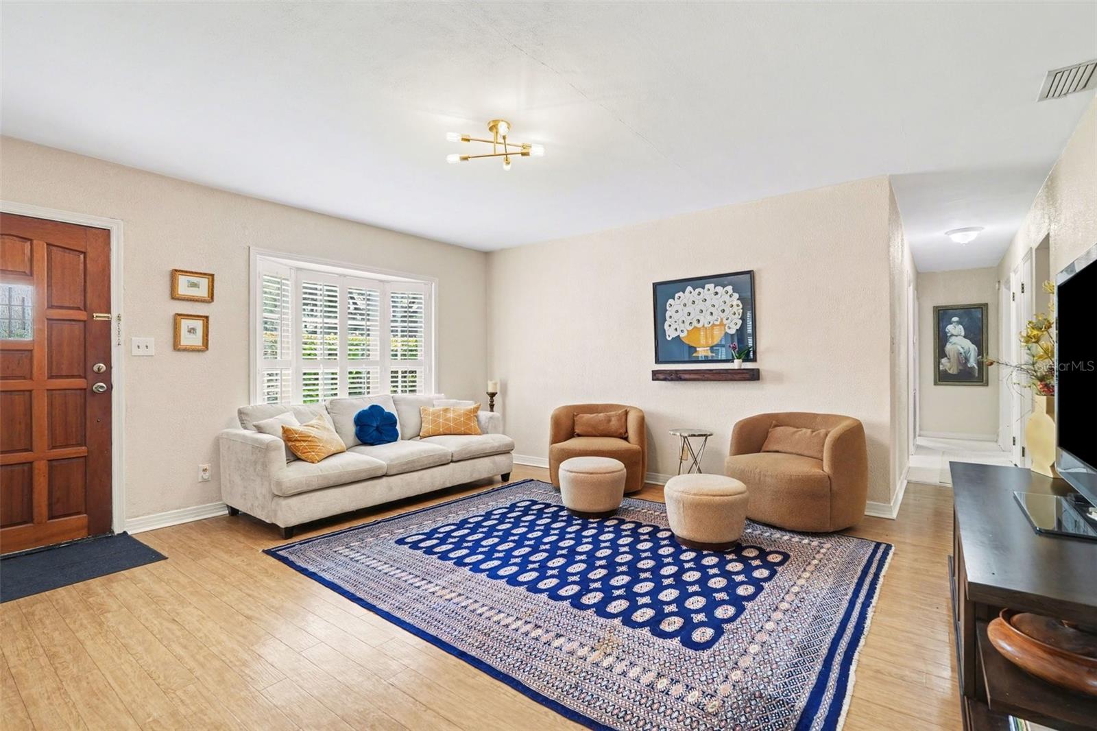 Image 6 of 31 For 15402 Lake Magdalene Boulevard