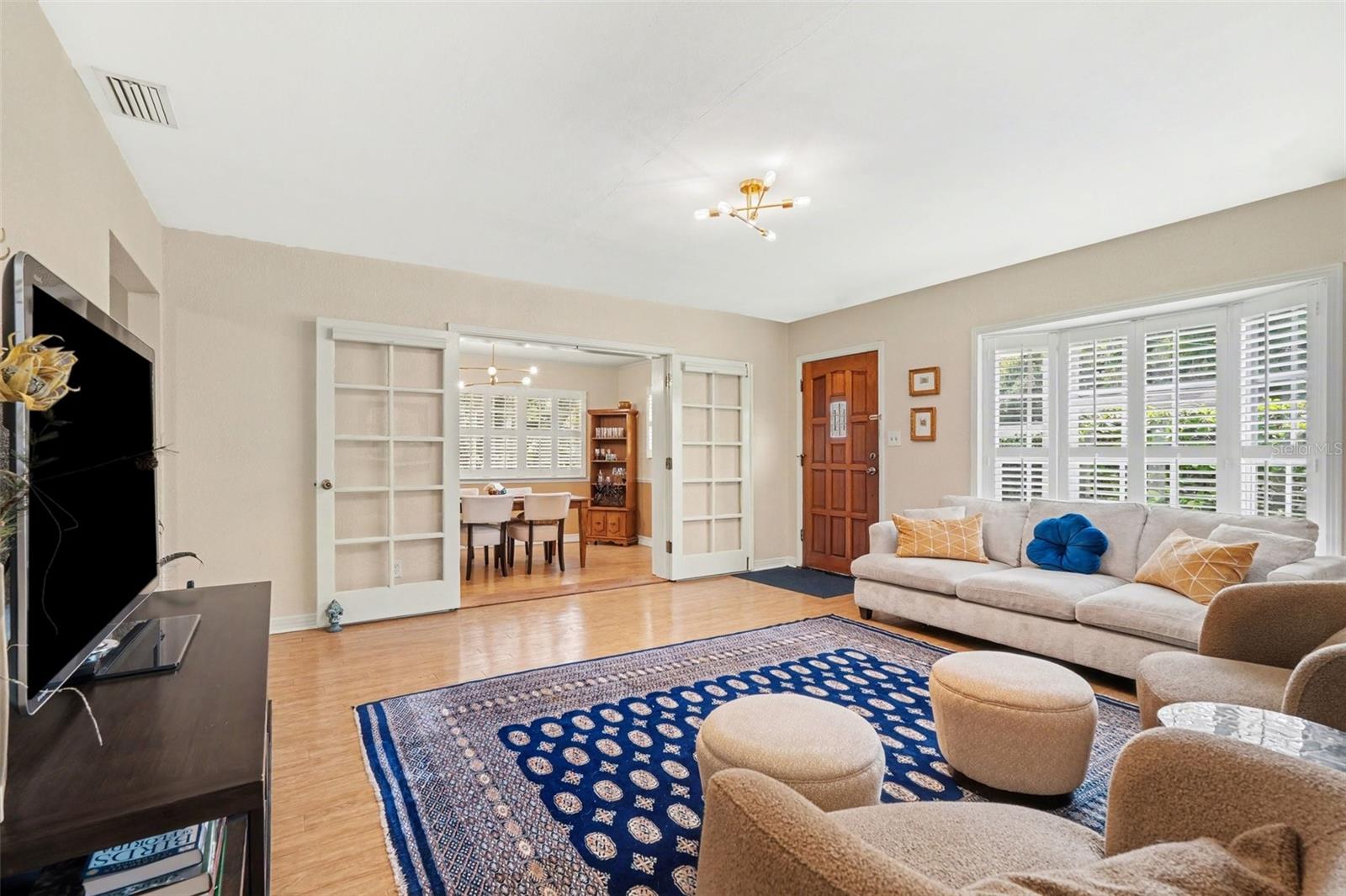 Image 9 of 31 For 15402 Lake Magdalene Boulevard