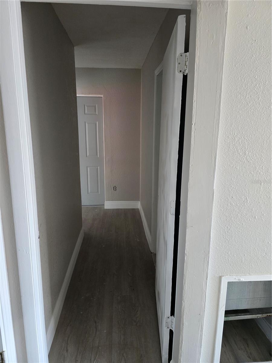 Image 18 of 49 For 2538 Hiawatha Street