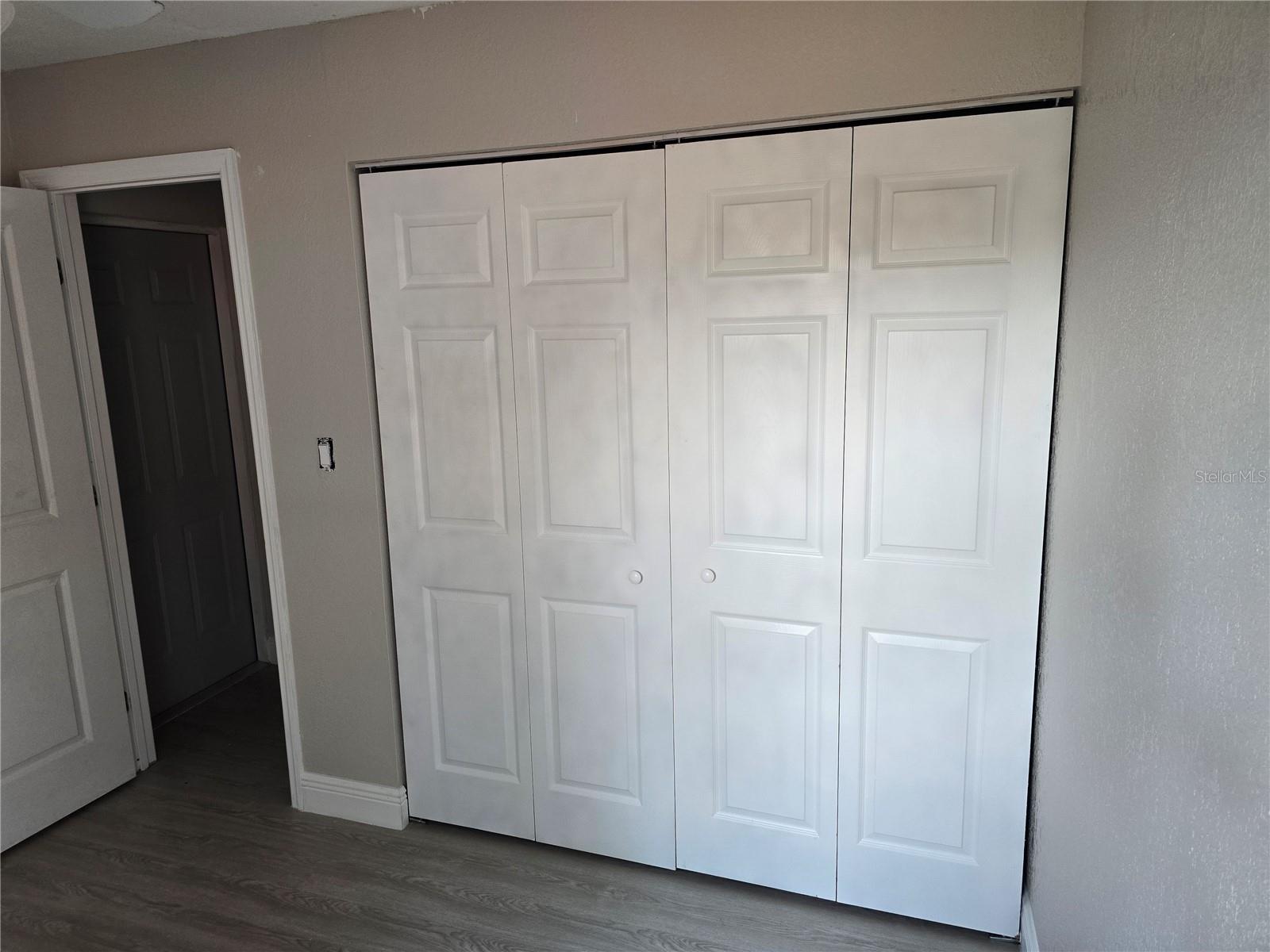 Image 21 of 49 For 2538 Hiawatha Street