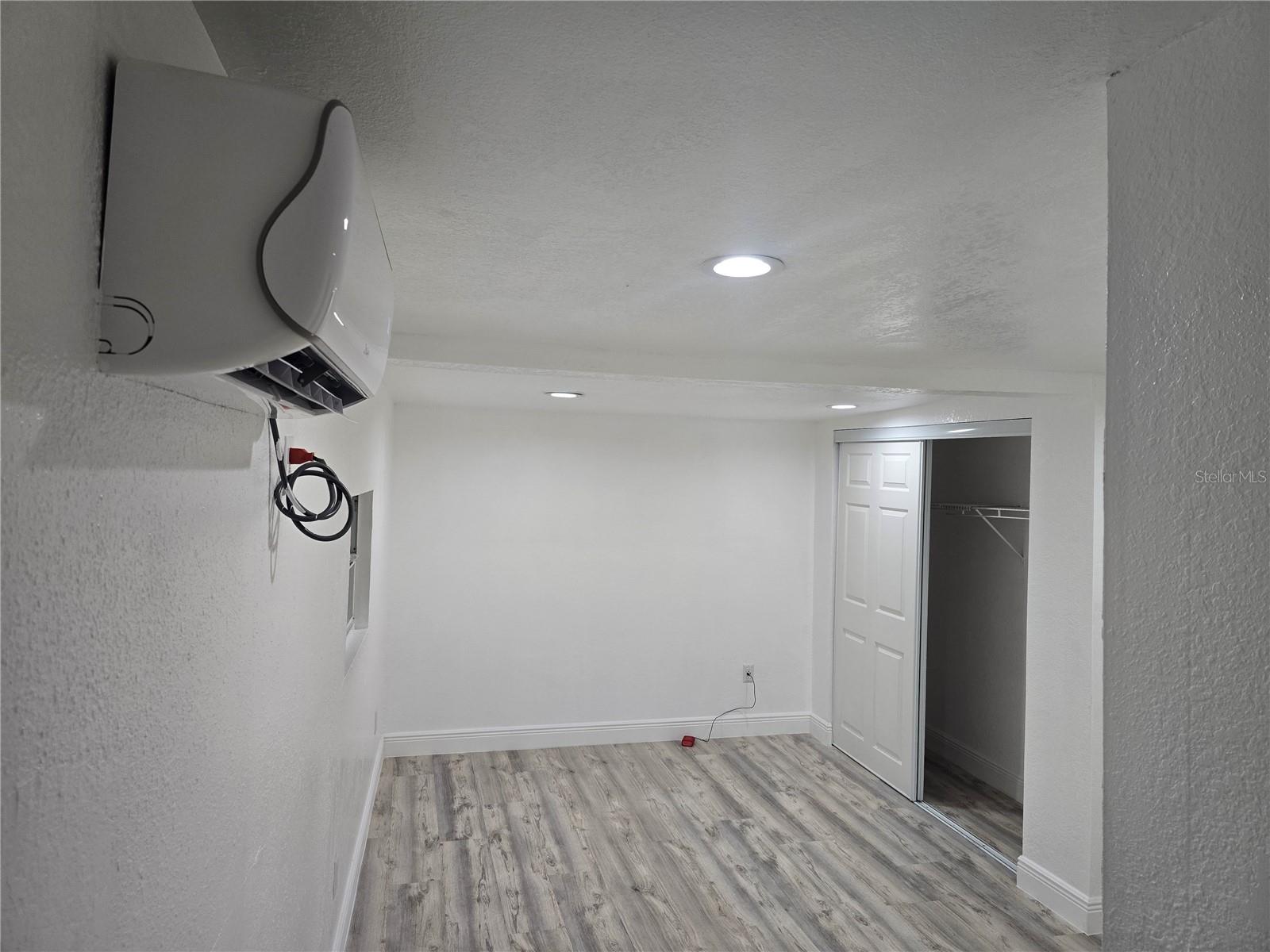 Image 28 of 49 For 2538 Hiawatha Street