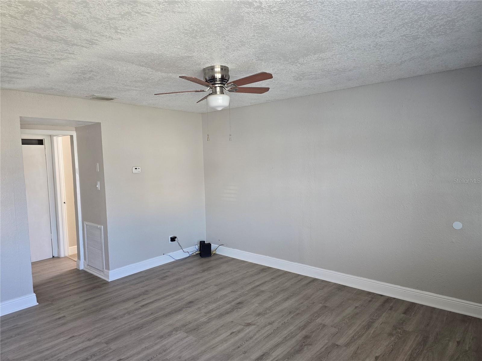 Image 29 of 49 For 2538 Hiawatha Street