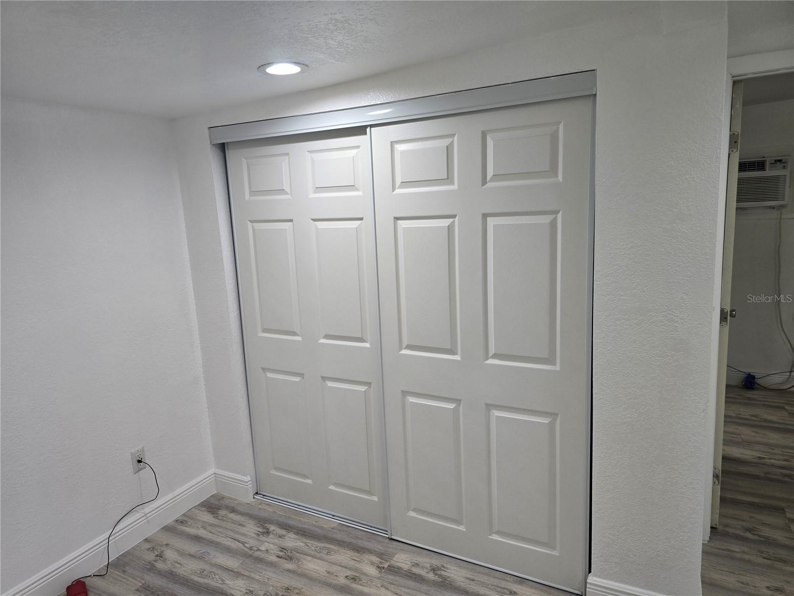 Image 33 of 49 For 2538 Hiawatha Street