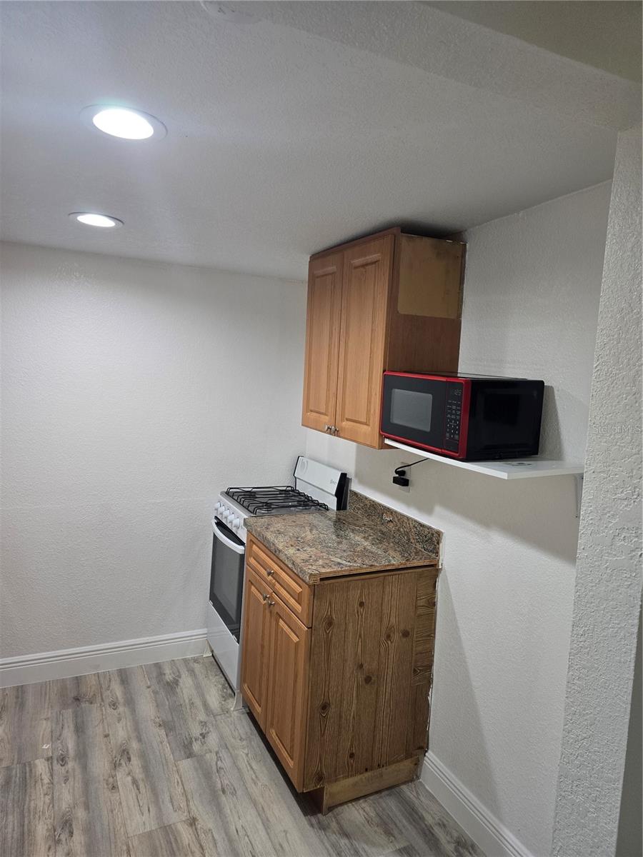 Image 38 of 49 For 2538 Hiawatha Street