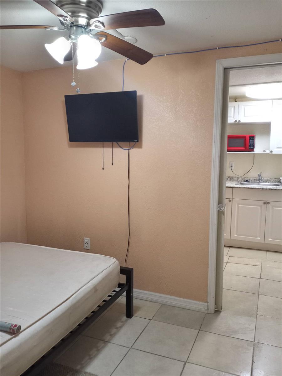 Image 43 of 49 For 2538 Hiawatha Street