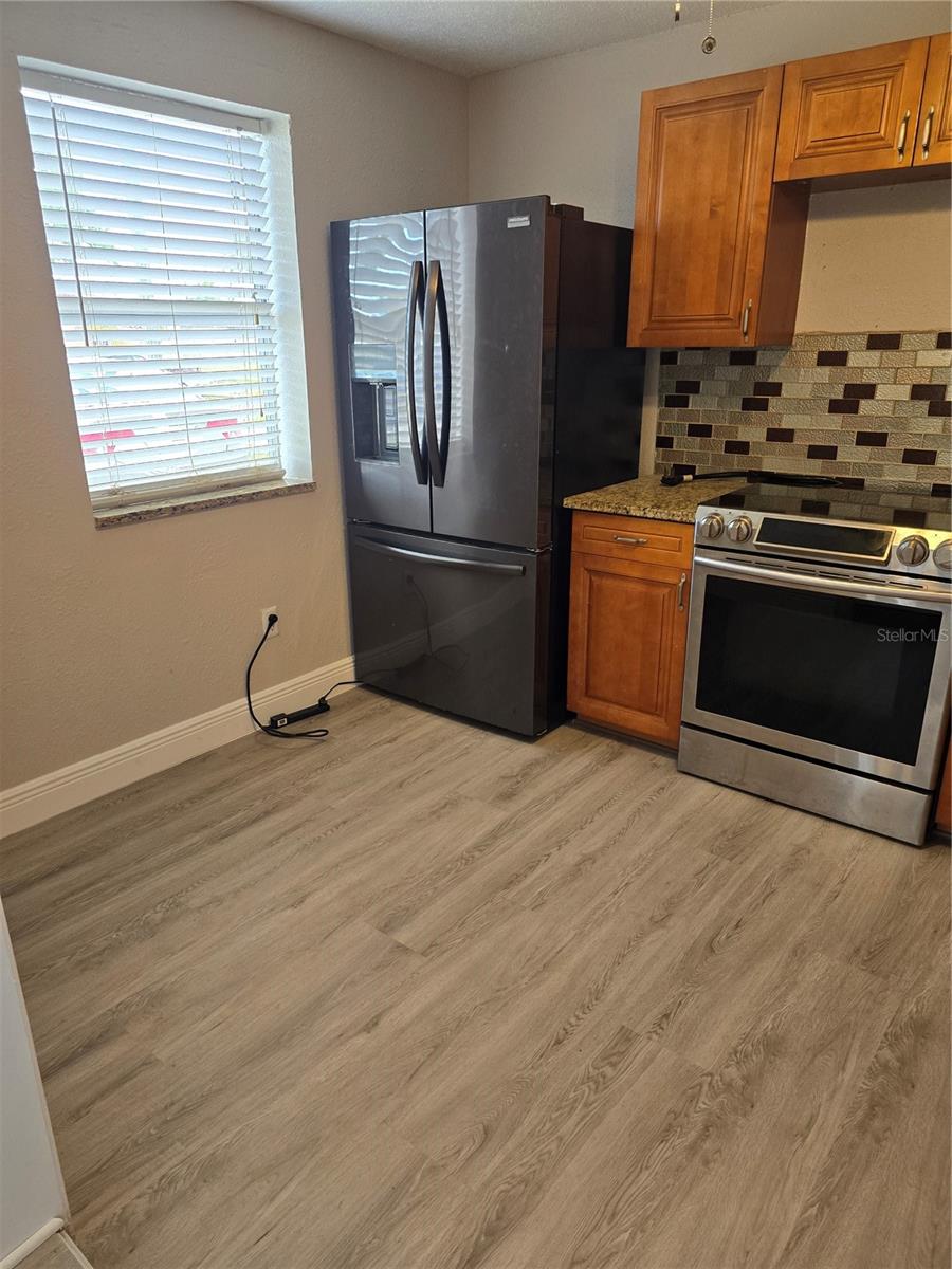 Image 8 of 49 For 2538 Hiawatha Street