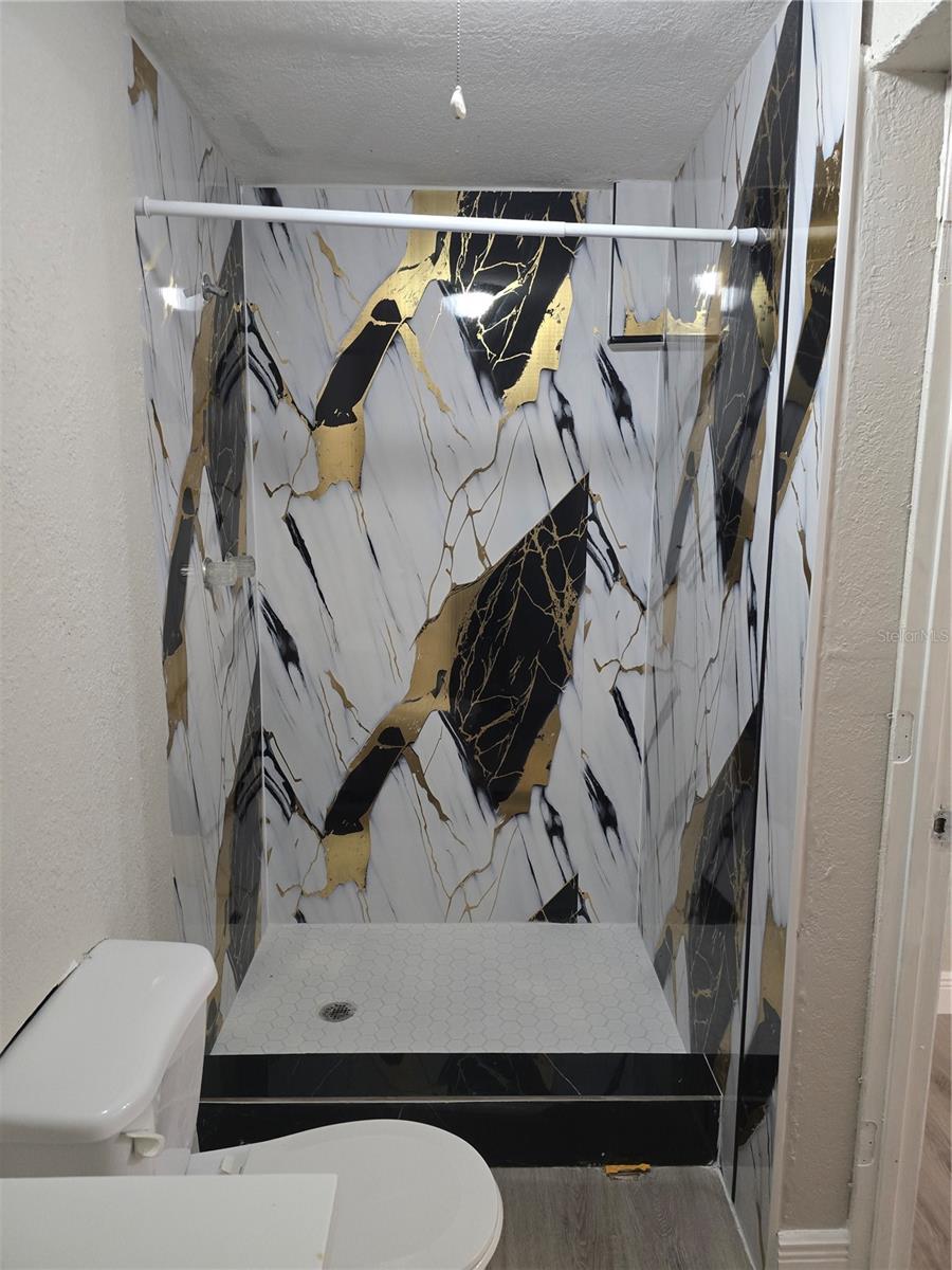 Image 9 of 49 For 2538 Hiawatha Street