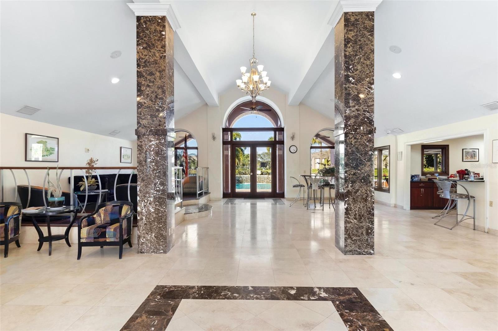 Image 18 of 20 For 10263 Gandy Boulevard N 2303