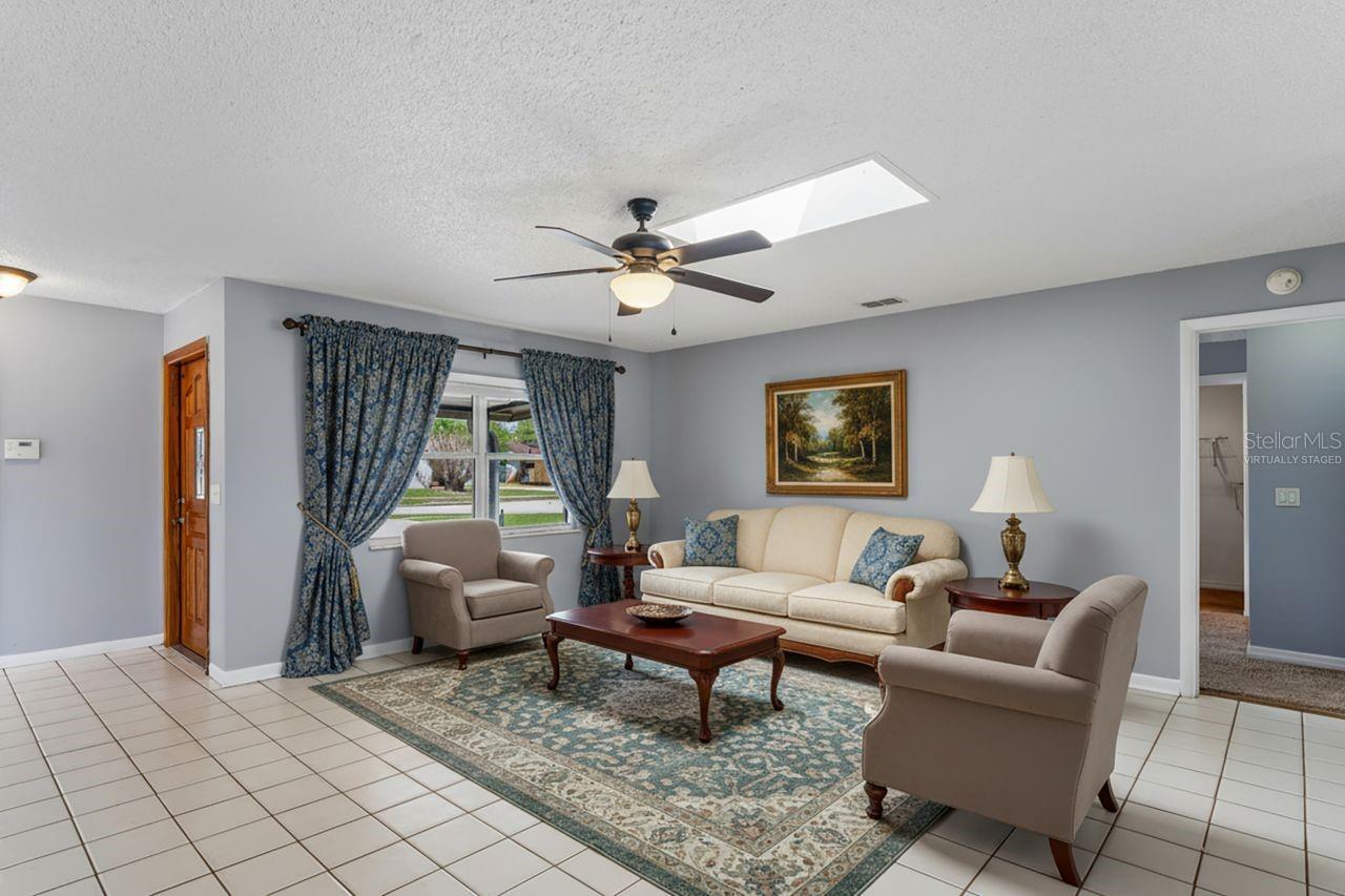 Listing photo id 9 for 507 Tulane Drive