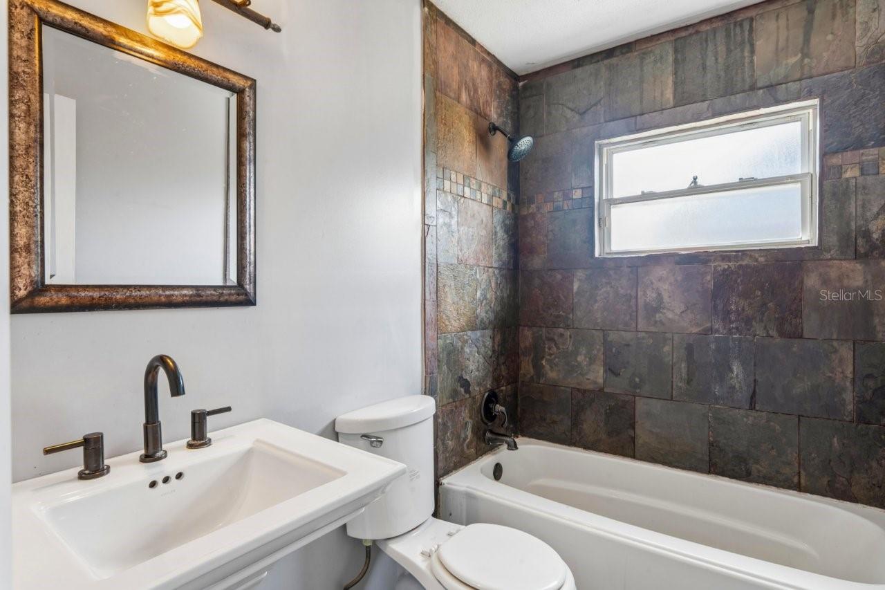 Listing photo id 27 for 507 Tulane Drive