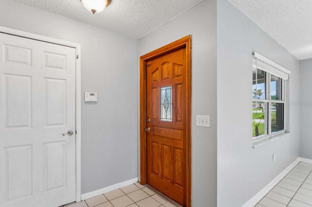 Listing photo id 5 for 507 Tulane Drive