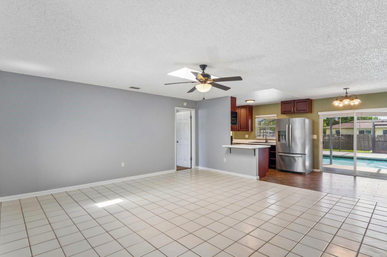 Listing photo id 6 for 507 Tulane Drive