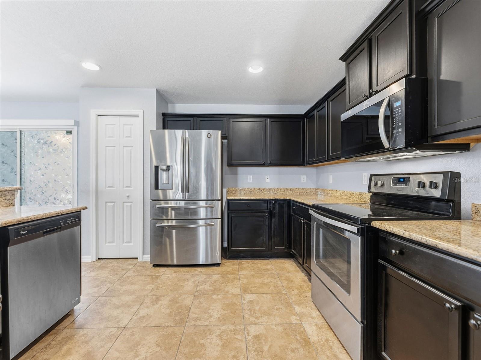 Image 10 of 32 For 27540 Desert Willow Way