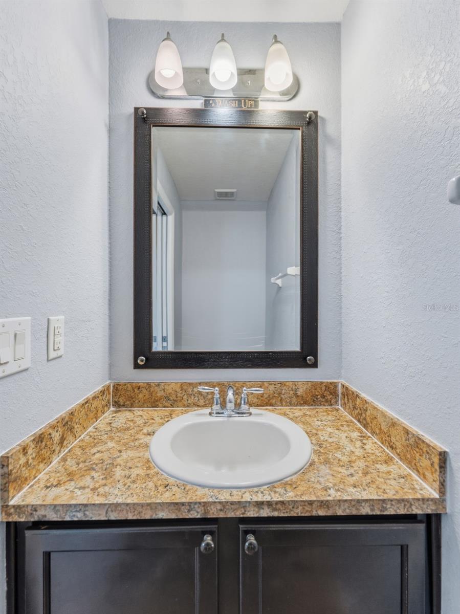 Image 13 of 32 For 27540 Desert Willow Way