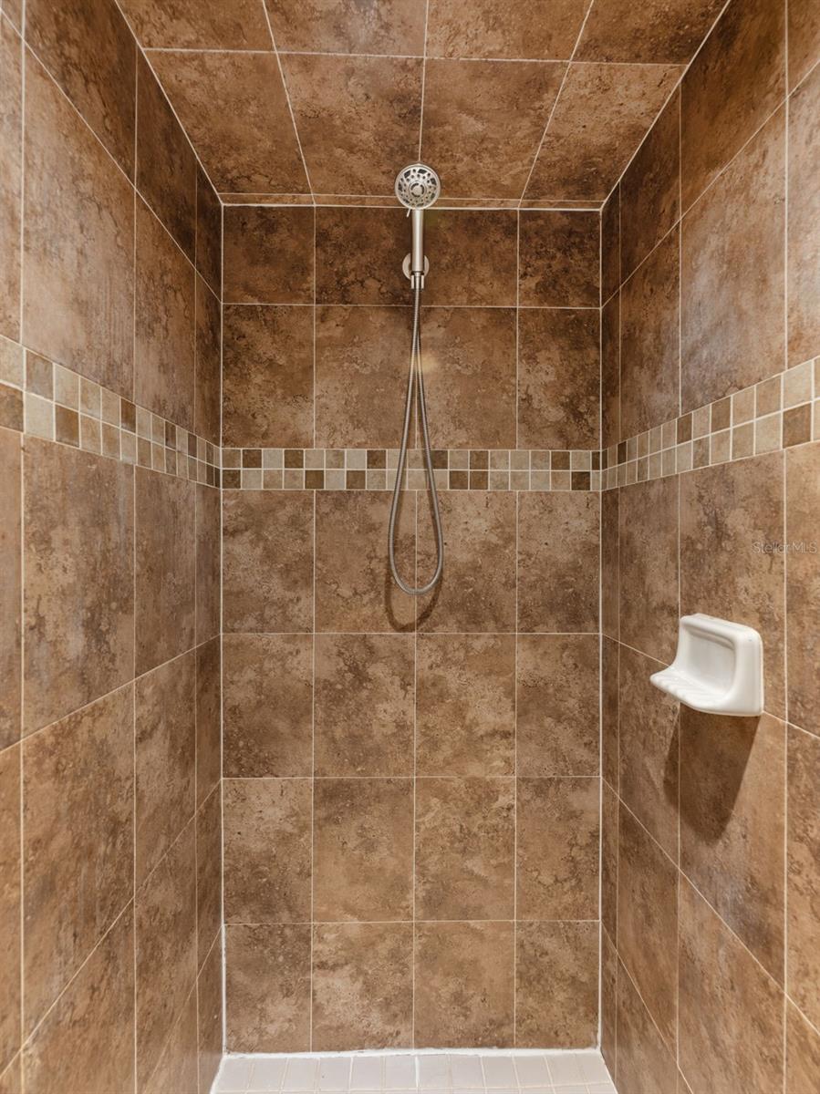 Image 18 of 32 For 27540 Desert Willow Way