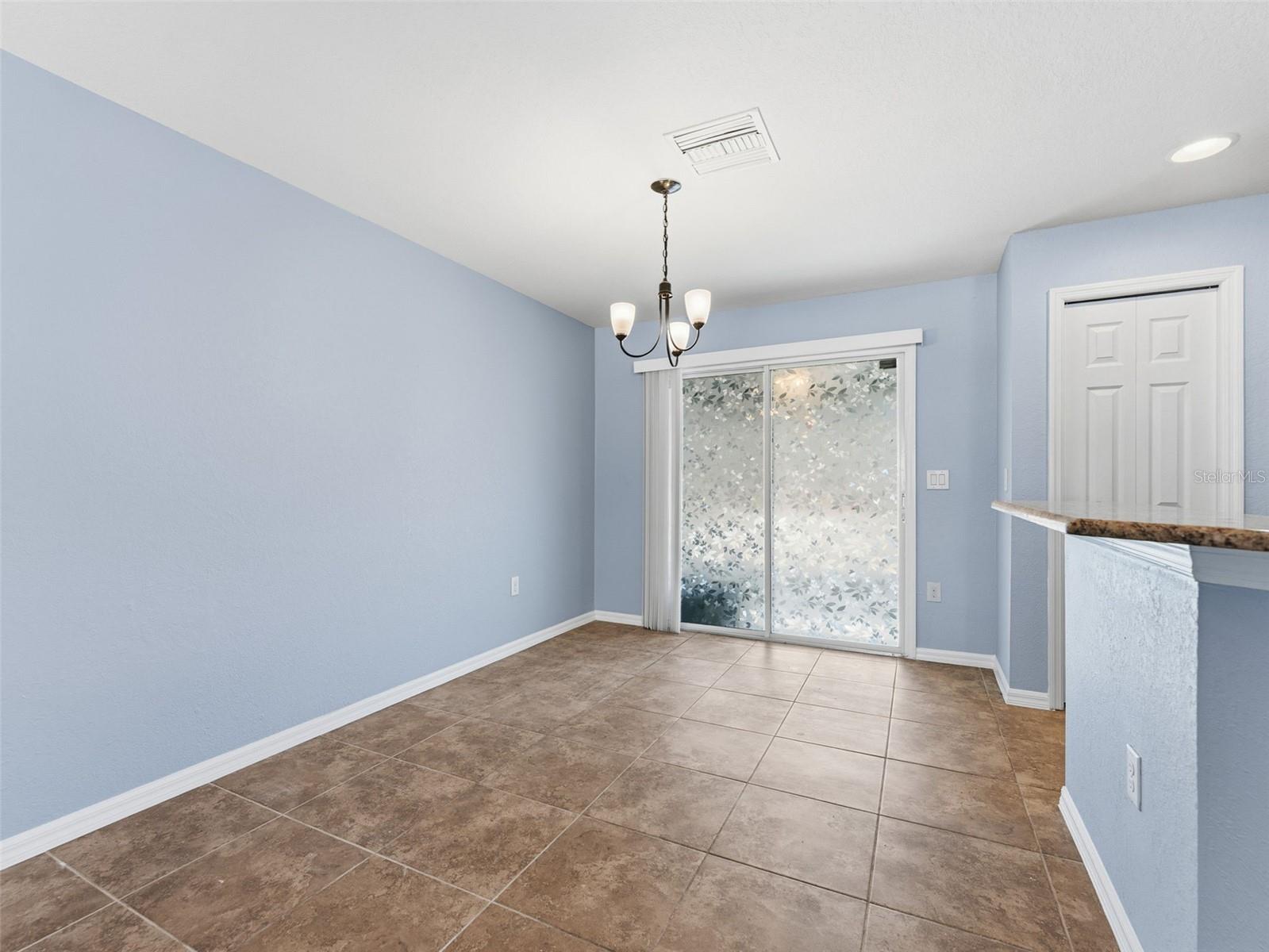 Image 6 of 32 For 27540 Desert Willow Way