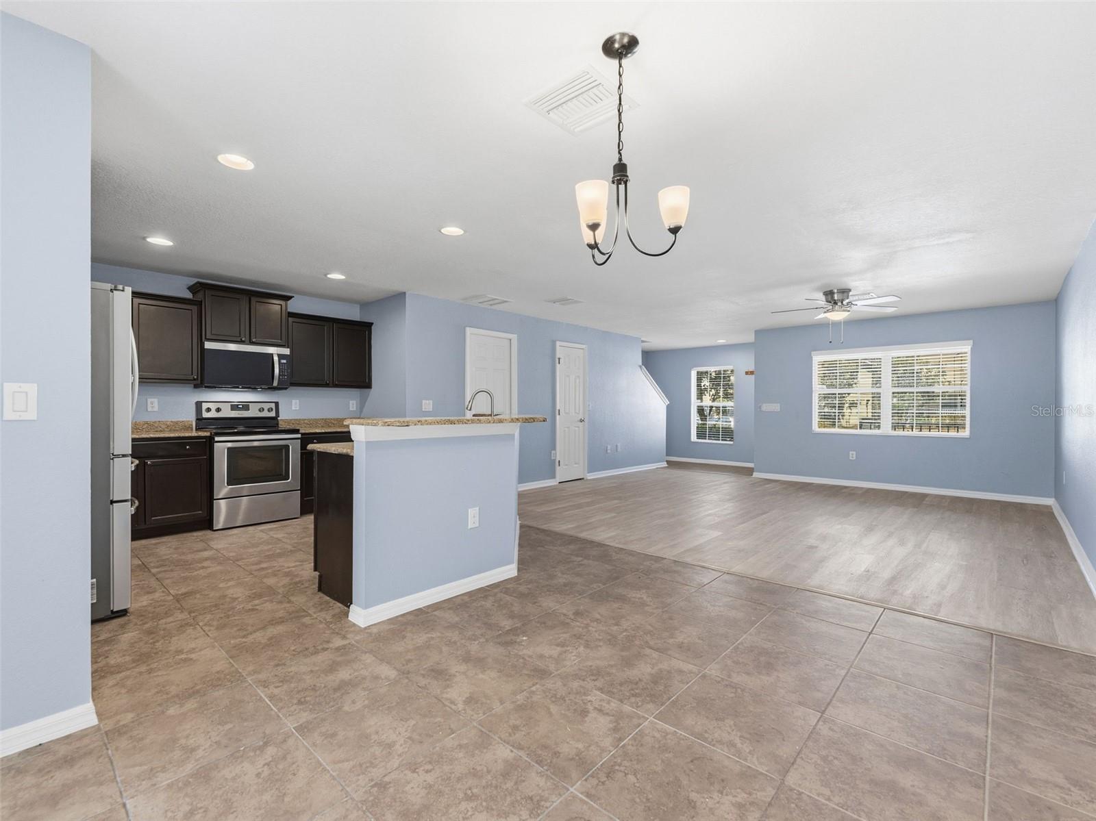 Image 7 of 32 For 27540 Desert Willow Way