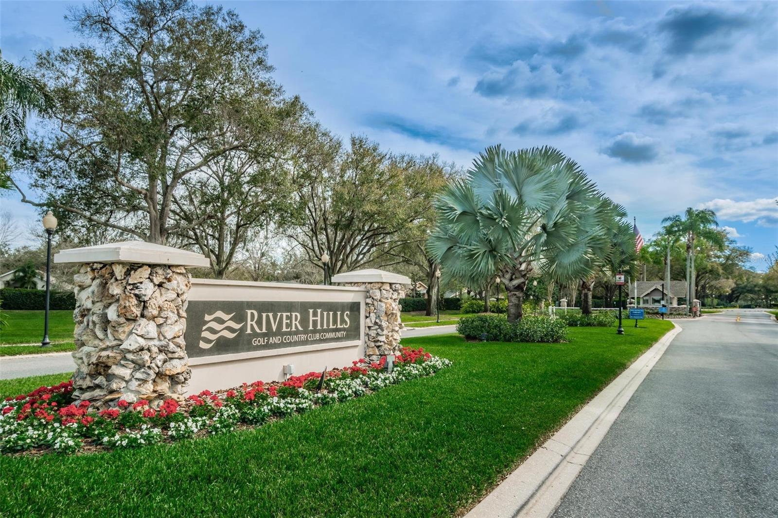 Image 11 of 51 For 5120 Fairway One Drive