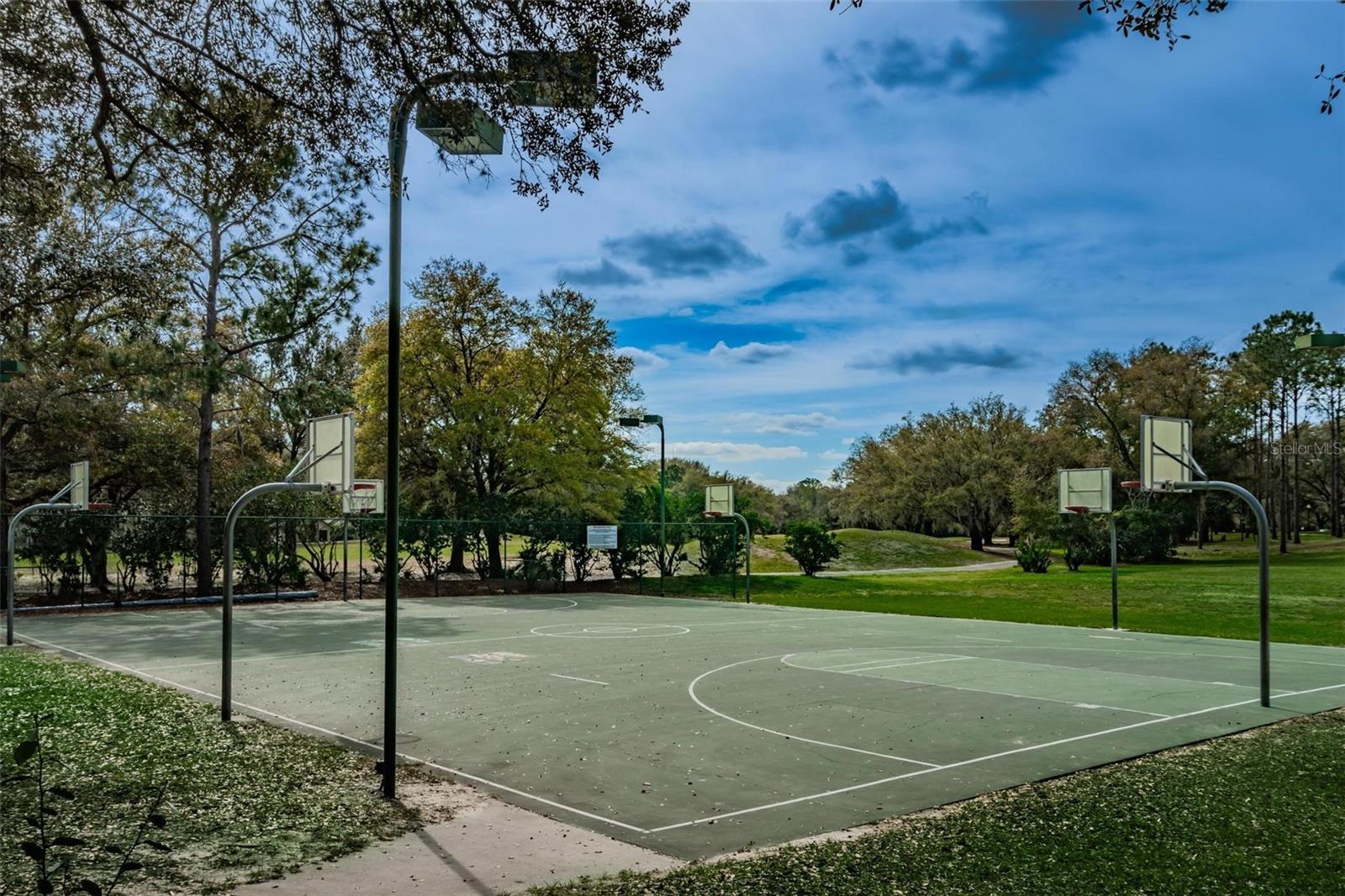 Image 16 of 51 For 5120 Fairway One Drive