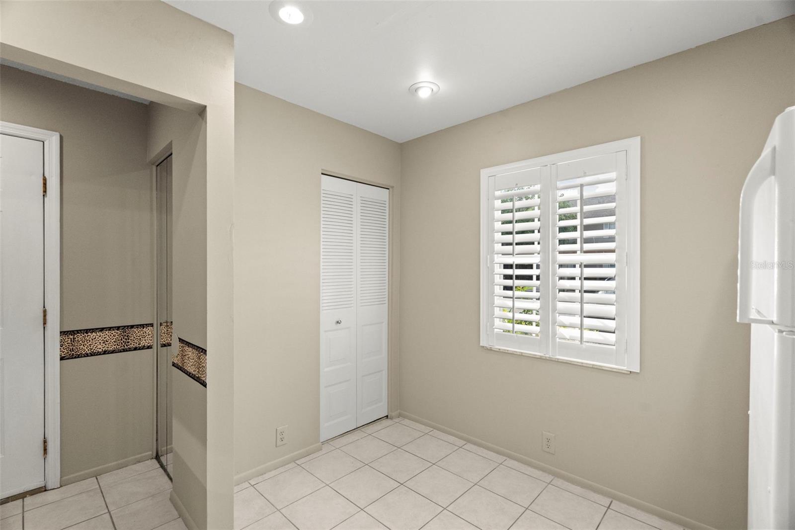 Image 13 of 32 For 5265 Bay Drive 410