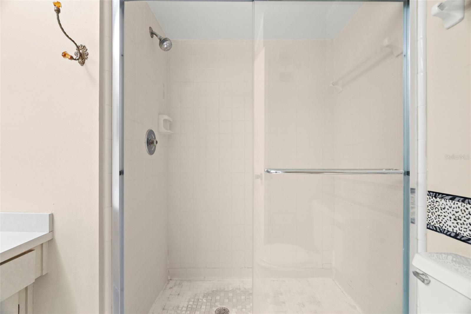 Image 19 of 32 For 5265 Bay Drive 410