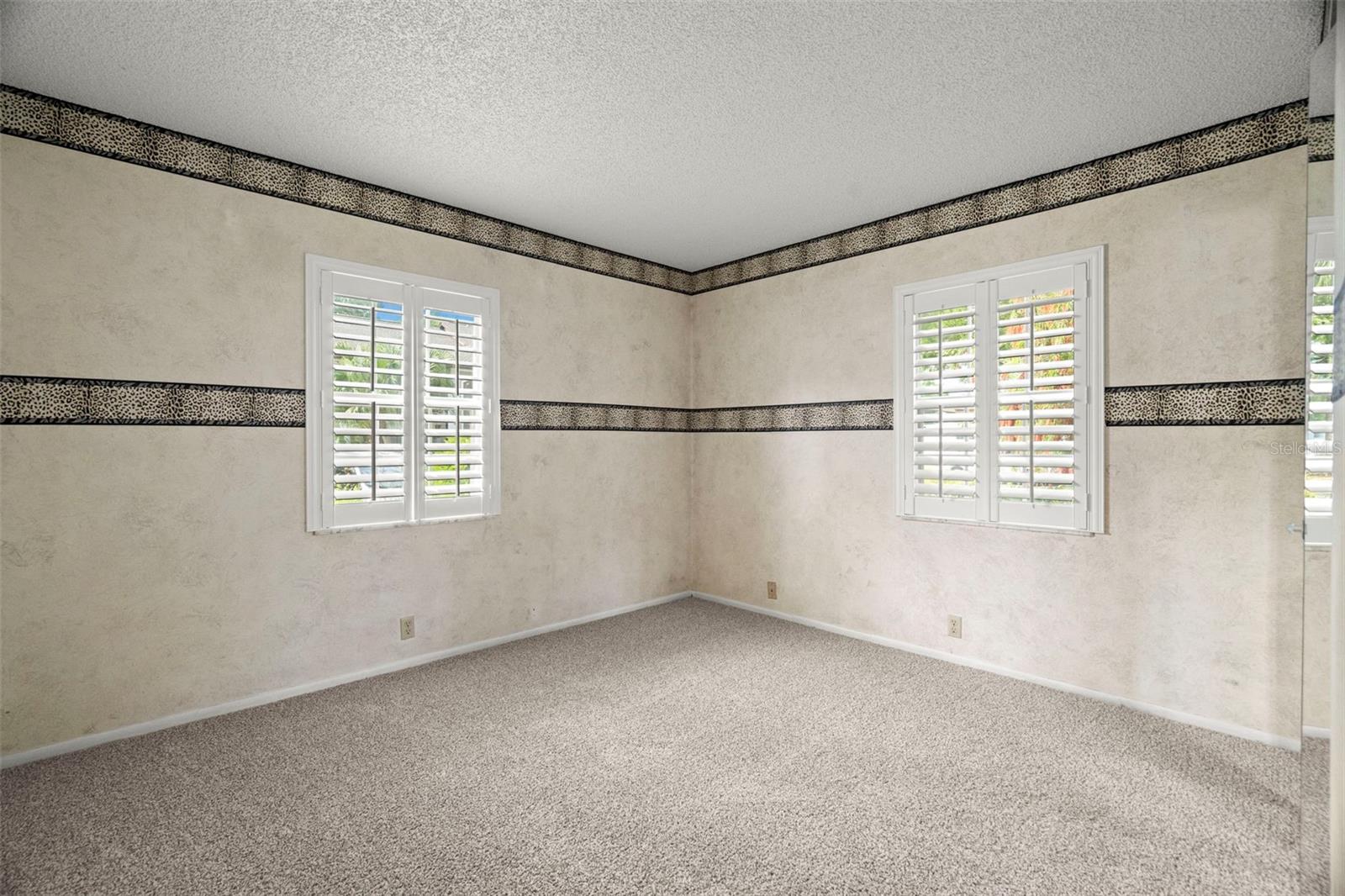 Image 21 of 32 For 5265 Bay Drive 410