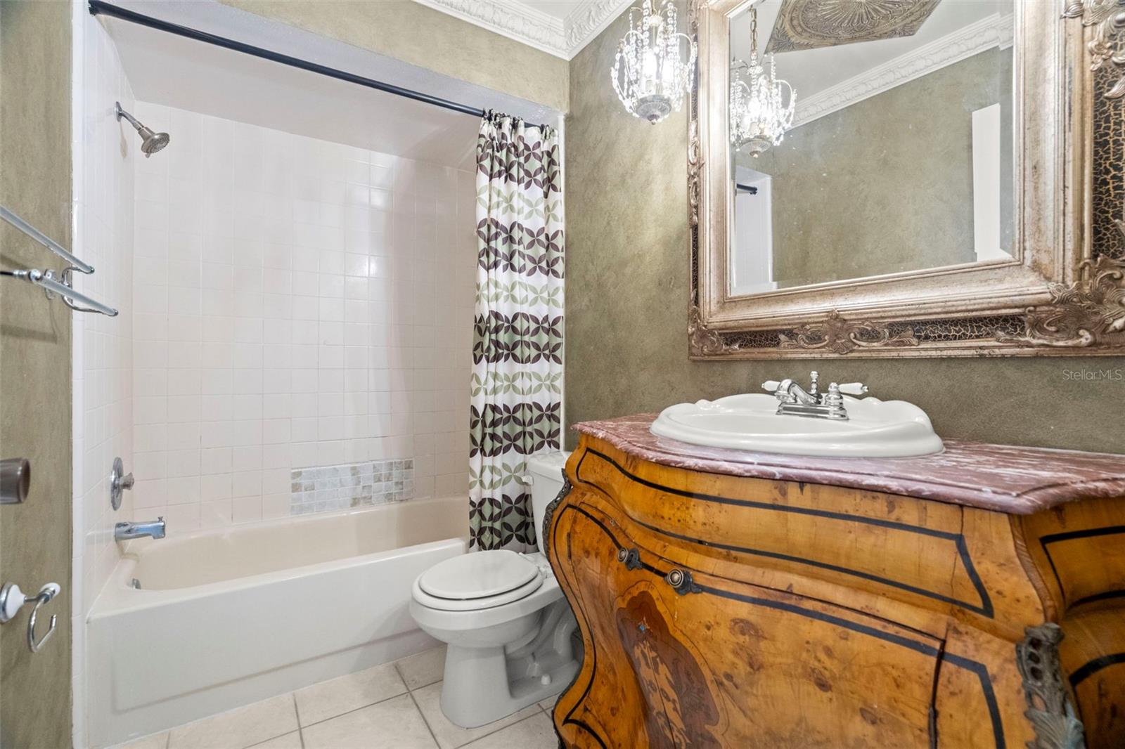 Image 23 of 32 For 5265 Bay Drive 410