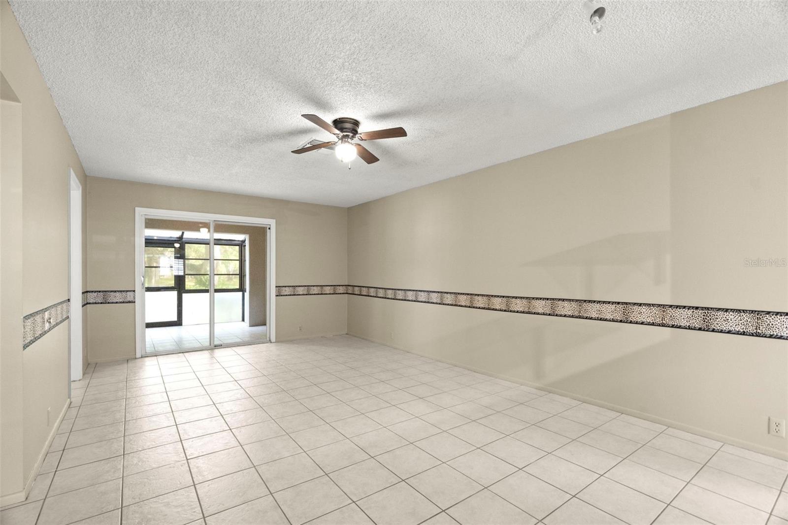 Image 6 of 32 For 5265 Bay Drive 410