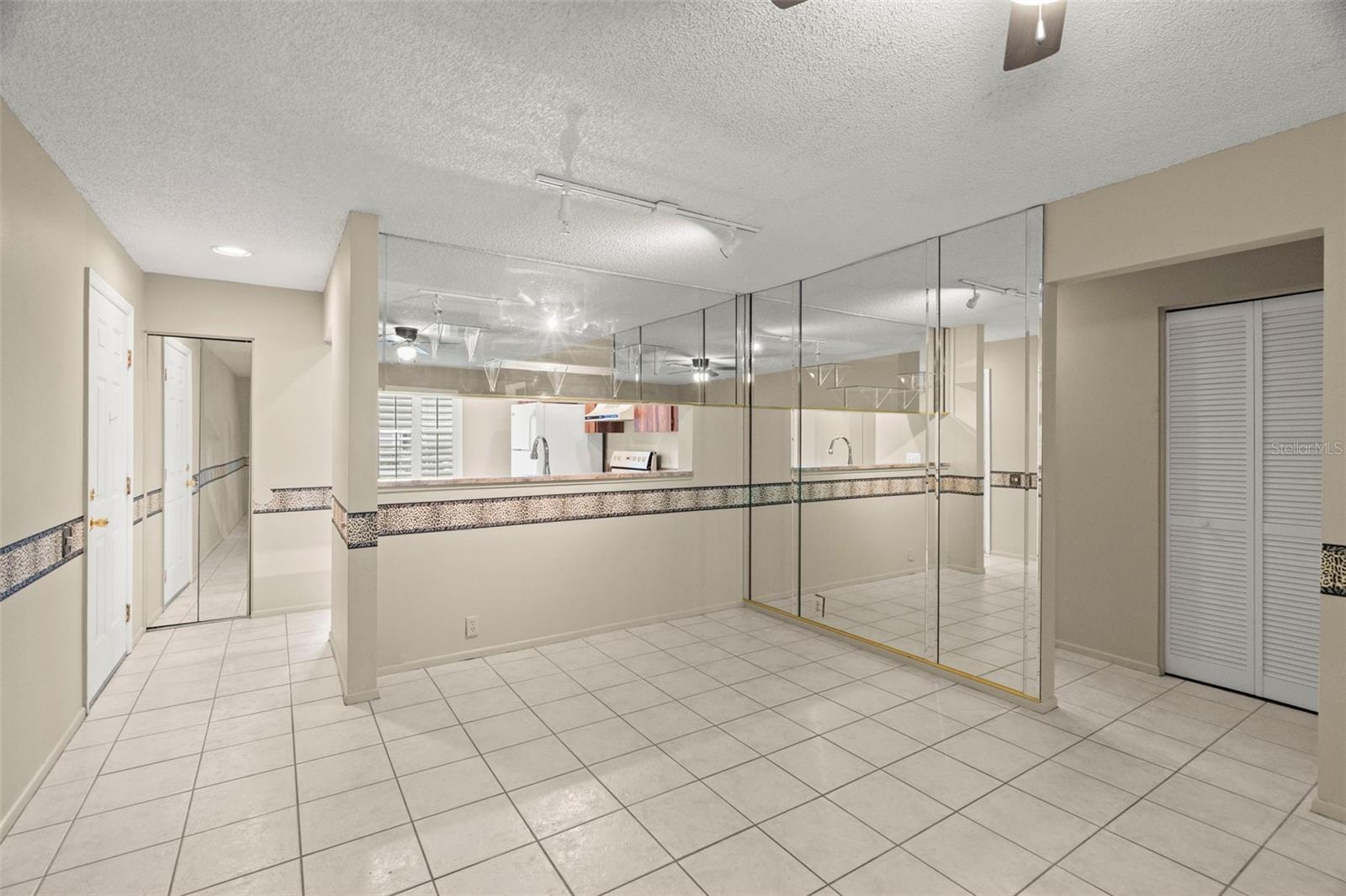 Image 9 of 32 For 5265 Bay Drive 410