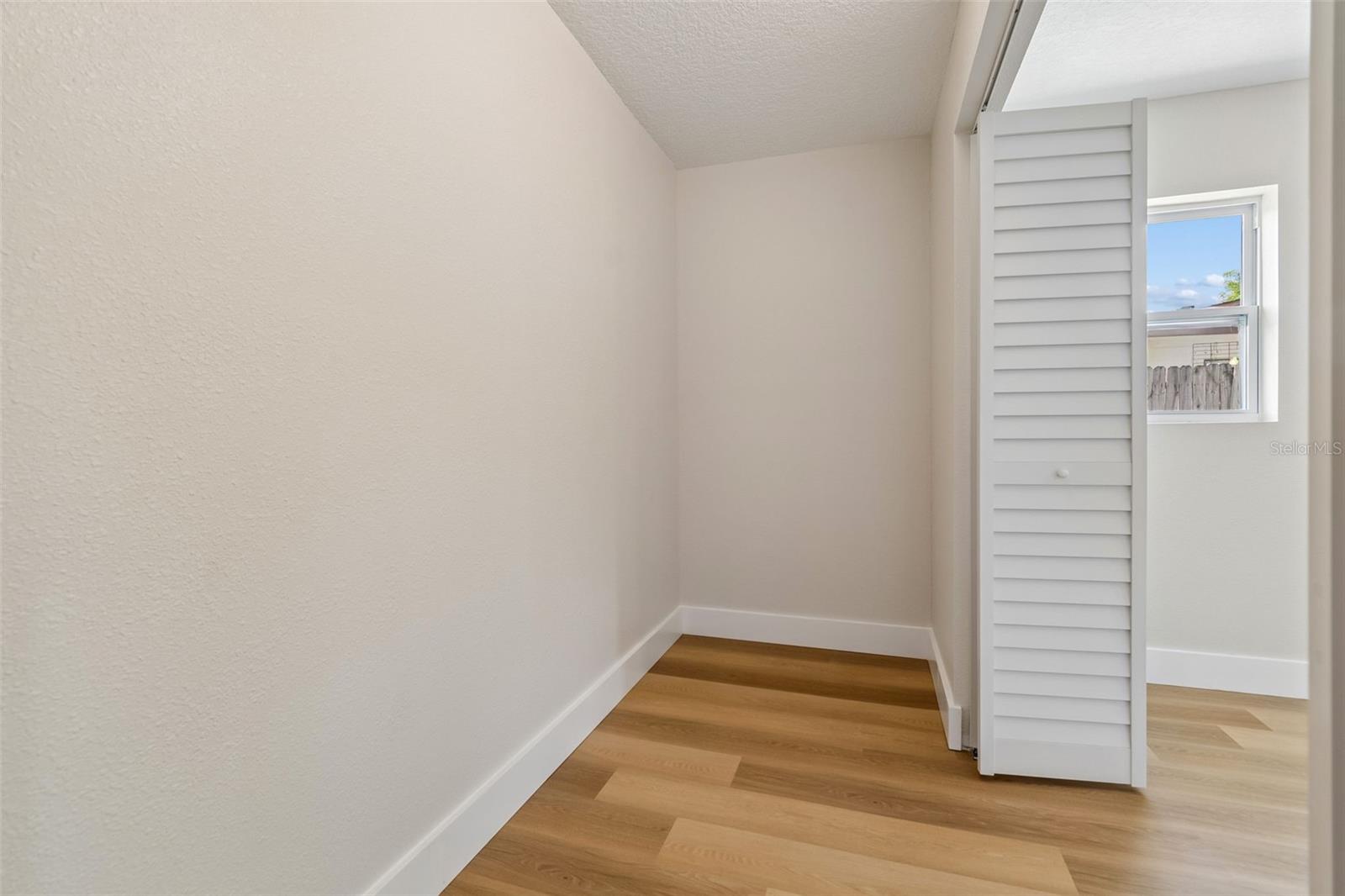 Image 11 of 29 For 430 Pevetty Drive