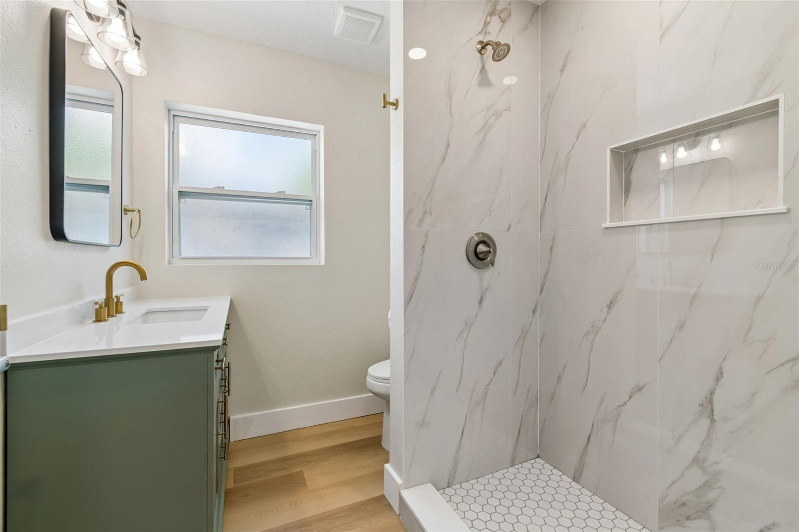 Image 17 of 29 For 430 Pevetty Drive