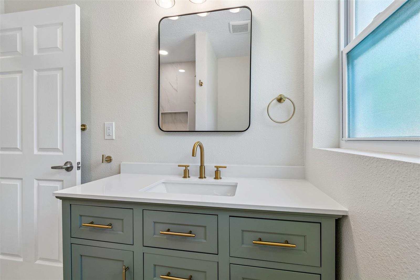 Image 20 of 29 For 430 Pevetty Drive