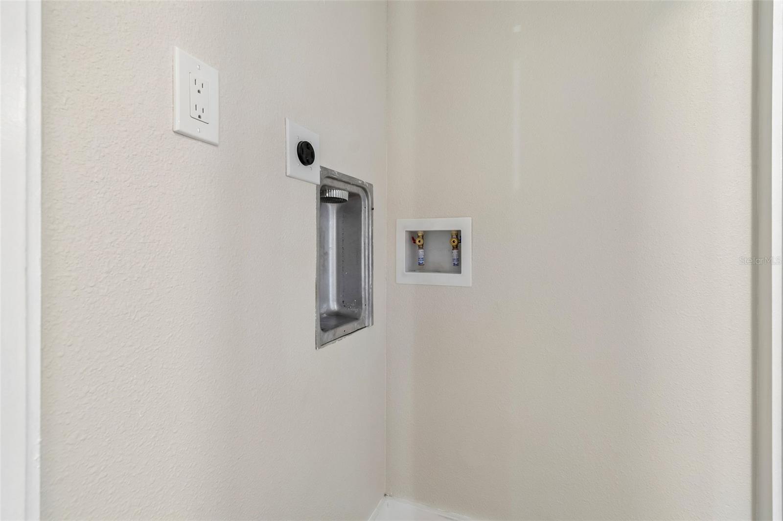 Image 21 of 29 For 430 Pevetty Drive