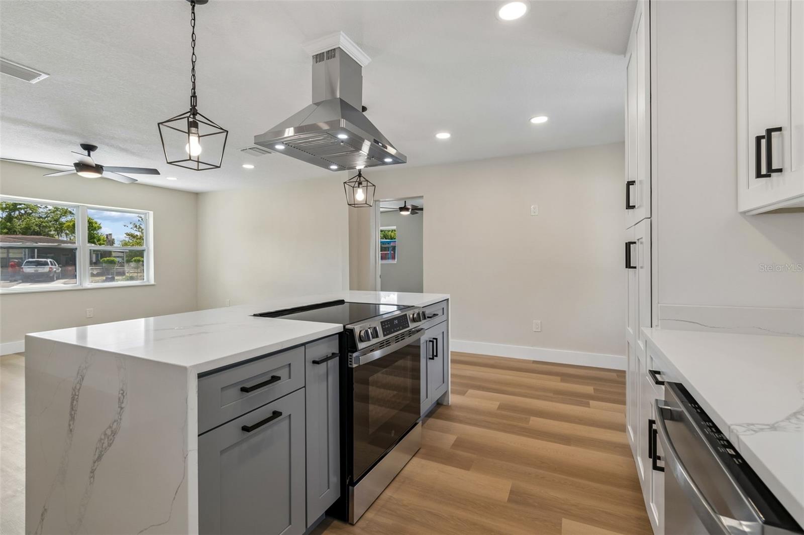 Image 5 of 29 For 430 Pevetty Drive