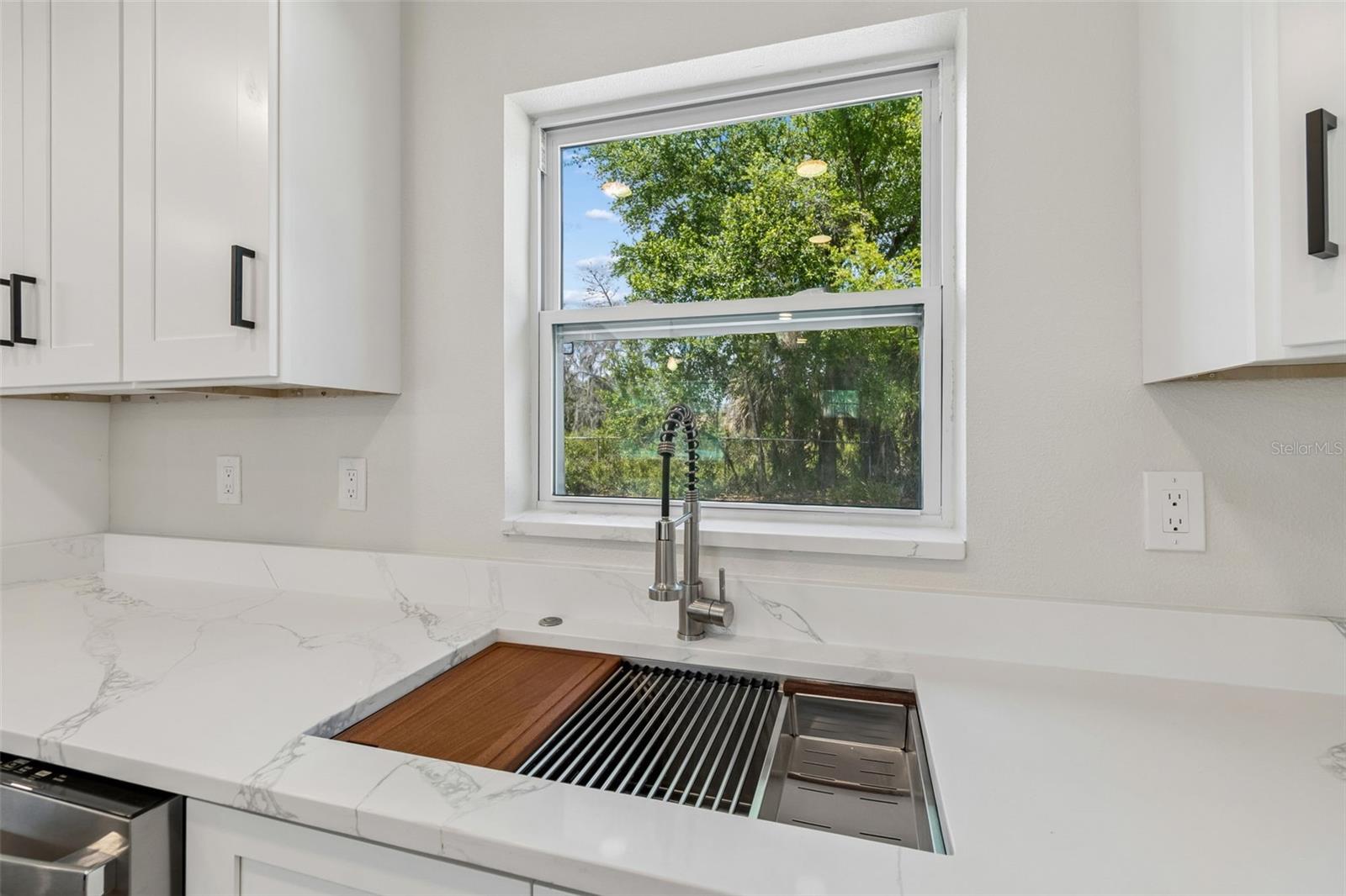 Image 7 of 29 For 430 Pevetty Drive