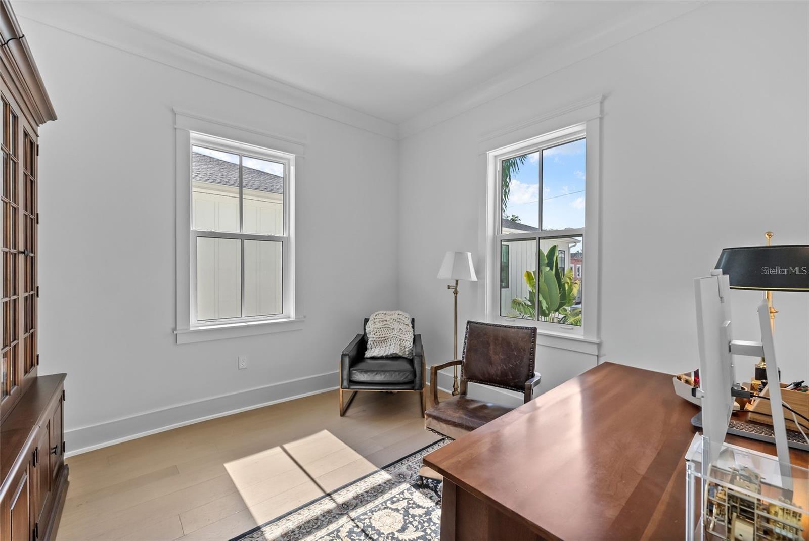 Image 23 of 32 For 321 12th Avenue Ne