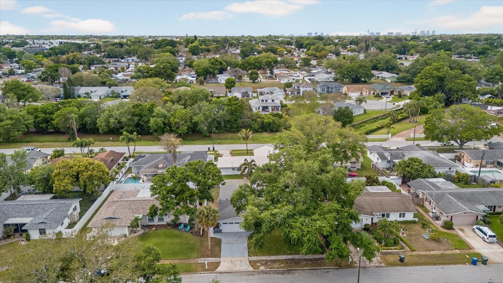 Listing photo id 9 for 1864 Paradise Lane