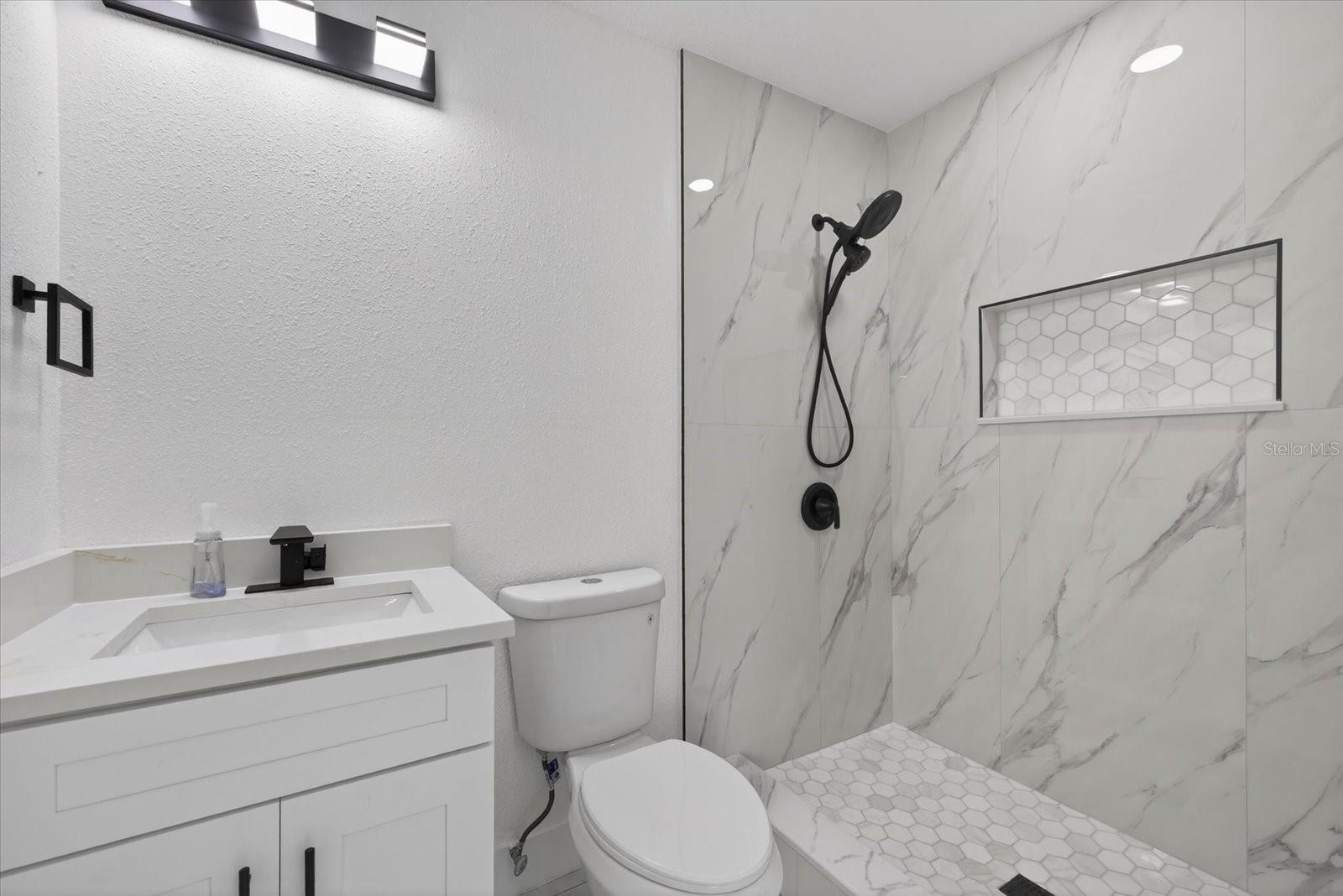 Listing photo id 16 for 1864 Paradise Lane