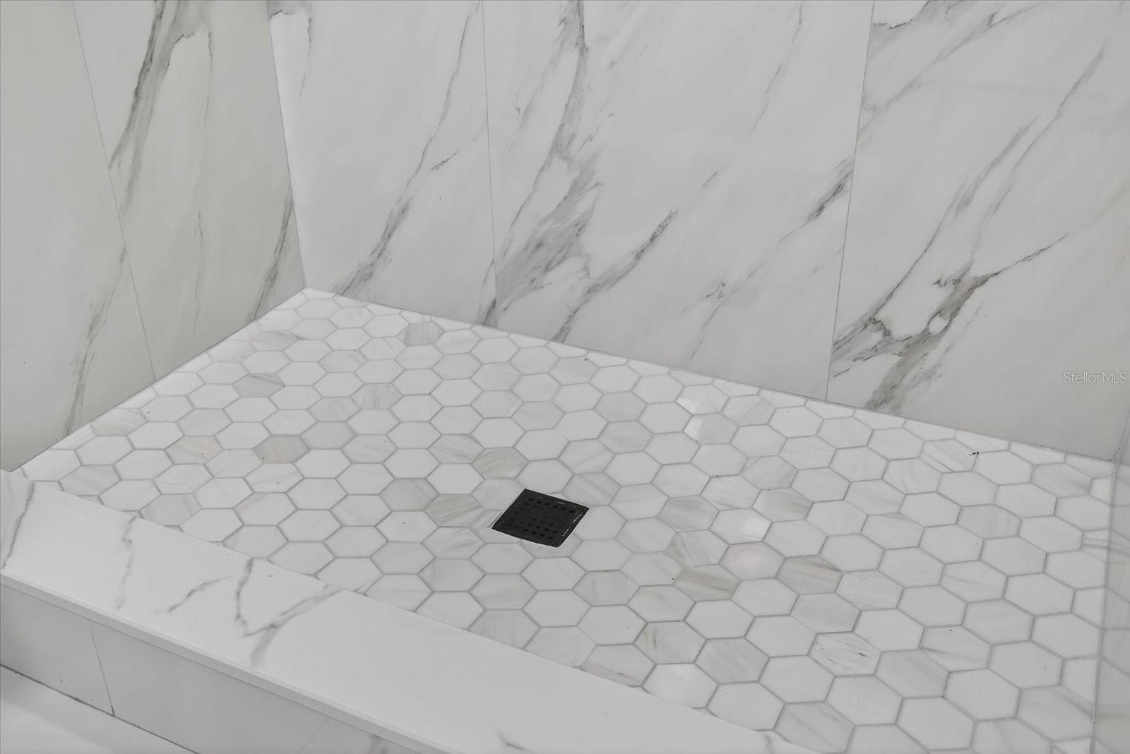 Listing photo id 17 for 1864 Paradise Lane