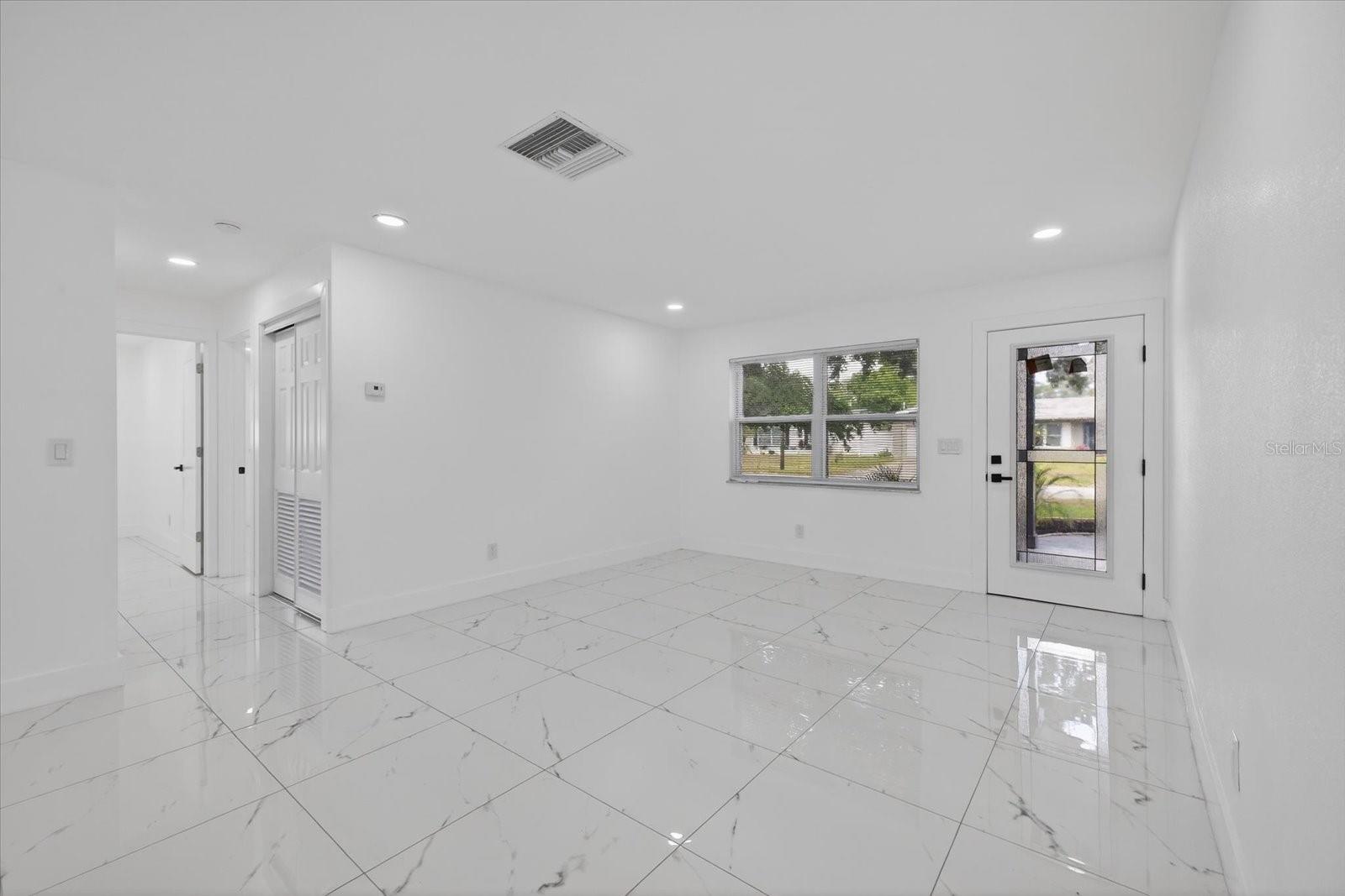 Listing photo id 26 for 1864 Paradise Lane