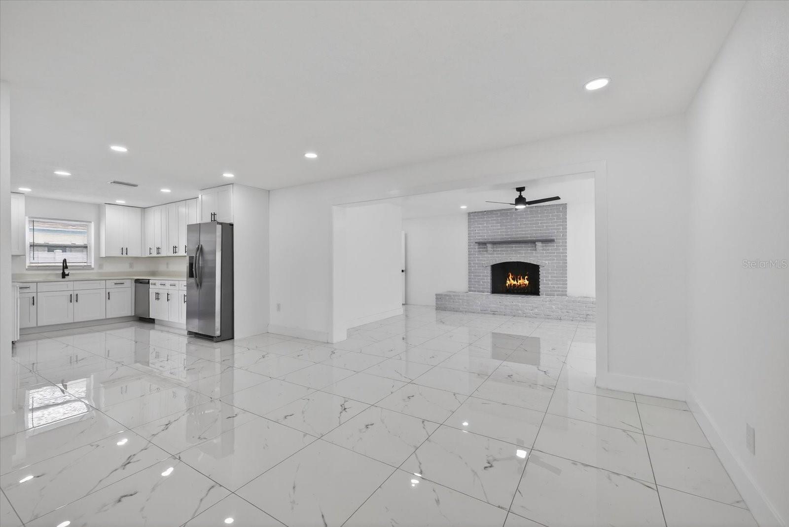 Listing photo id 27 for 1864 Paradise Lane