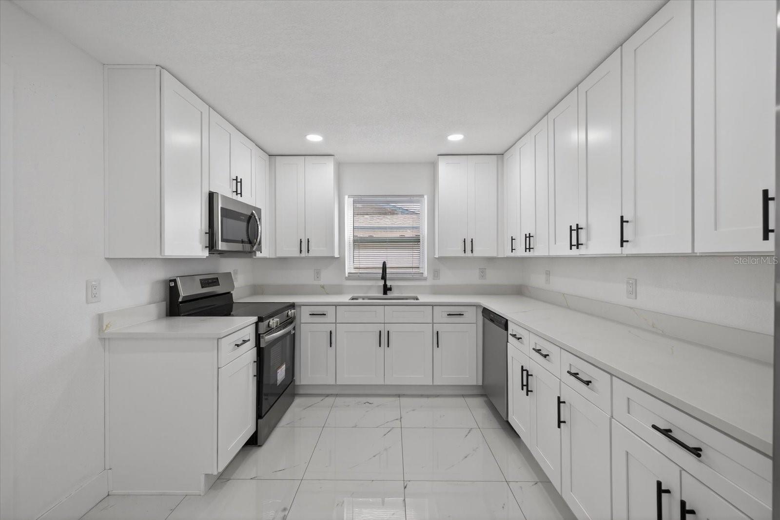 Listing photo id 29 for 1864 Paradise Lane