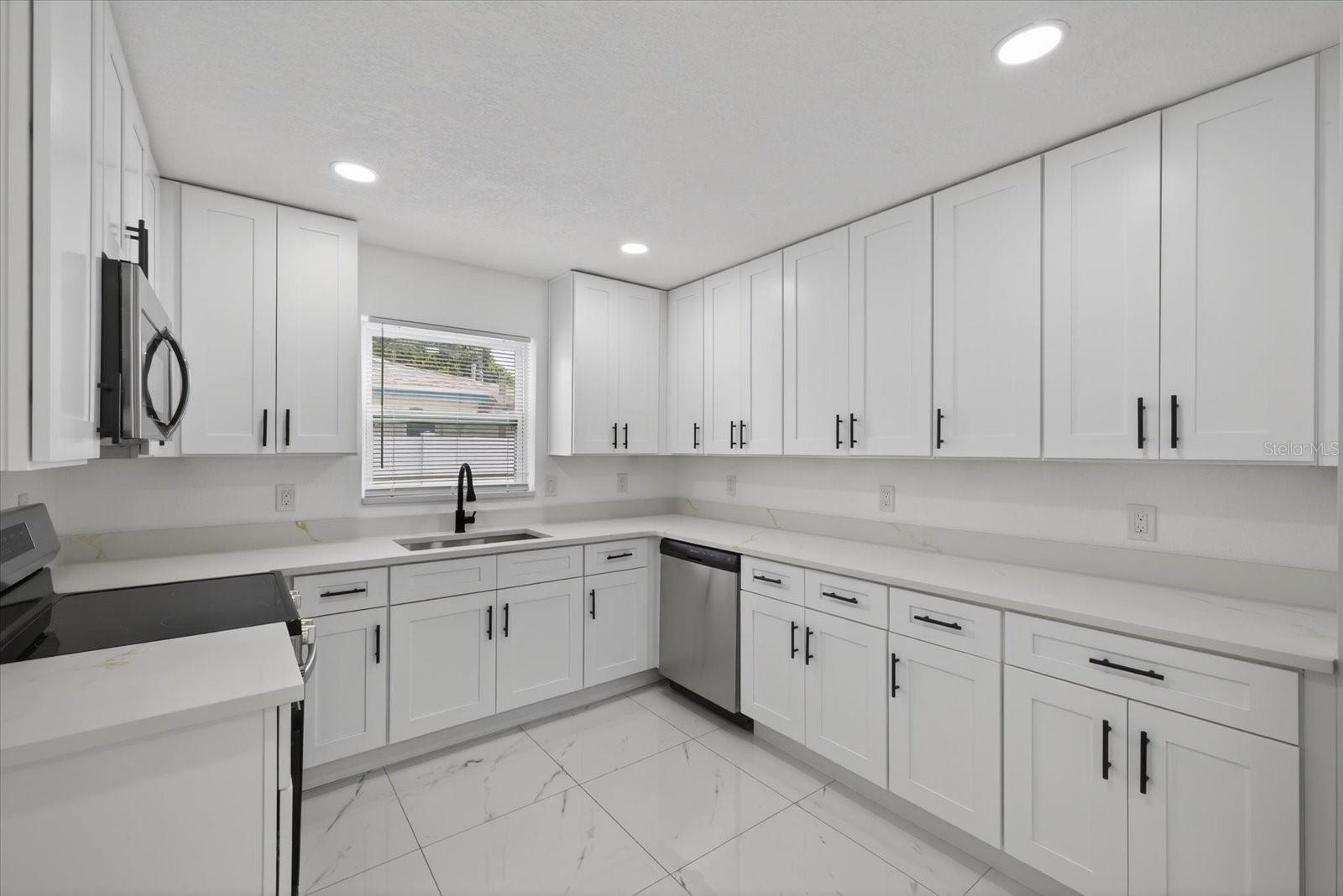 Listing photo id 30 for 1864 Paradise Lane