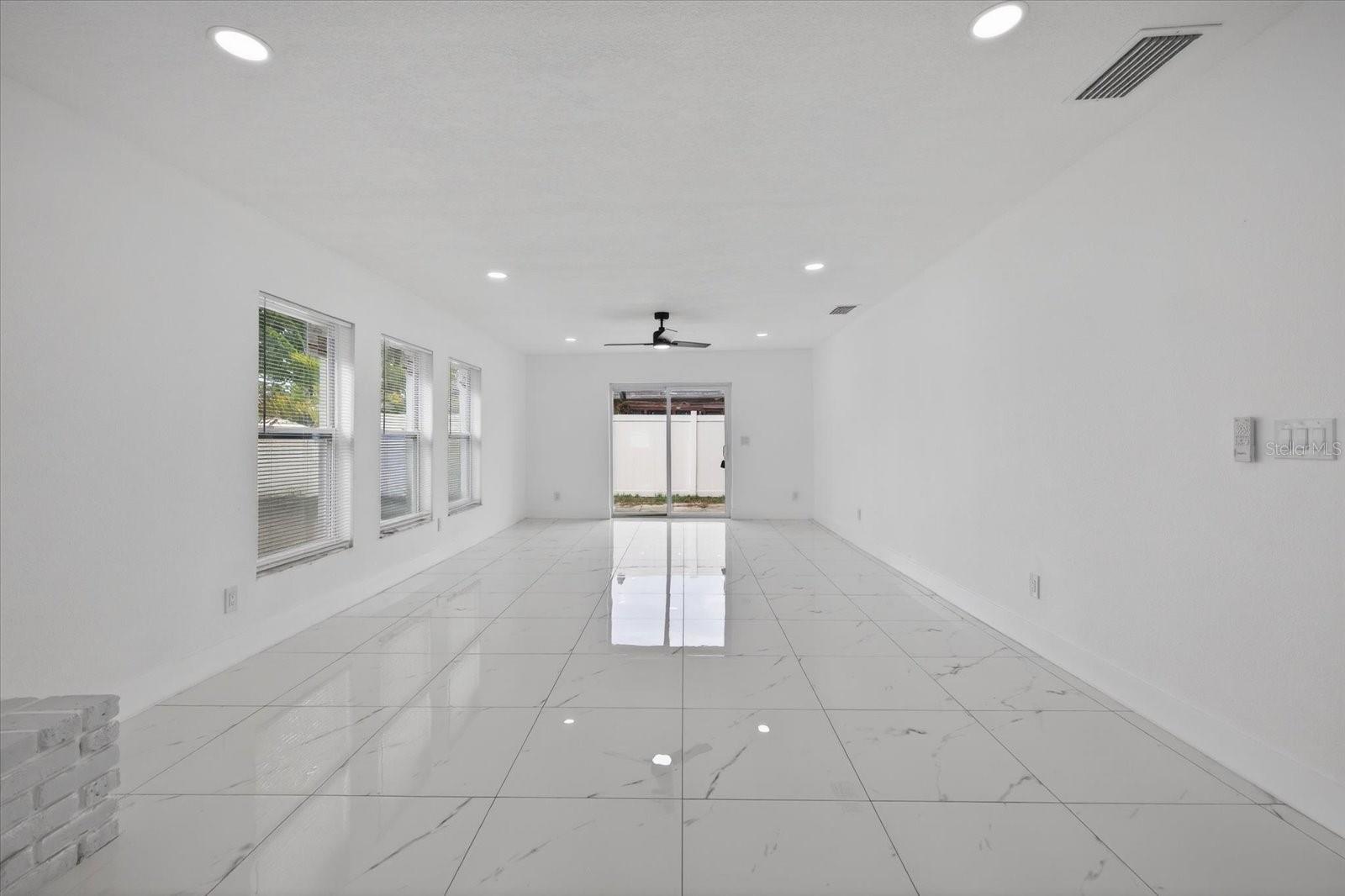 Listing photo id 32 for 1864 Paradise Lane