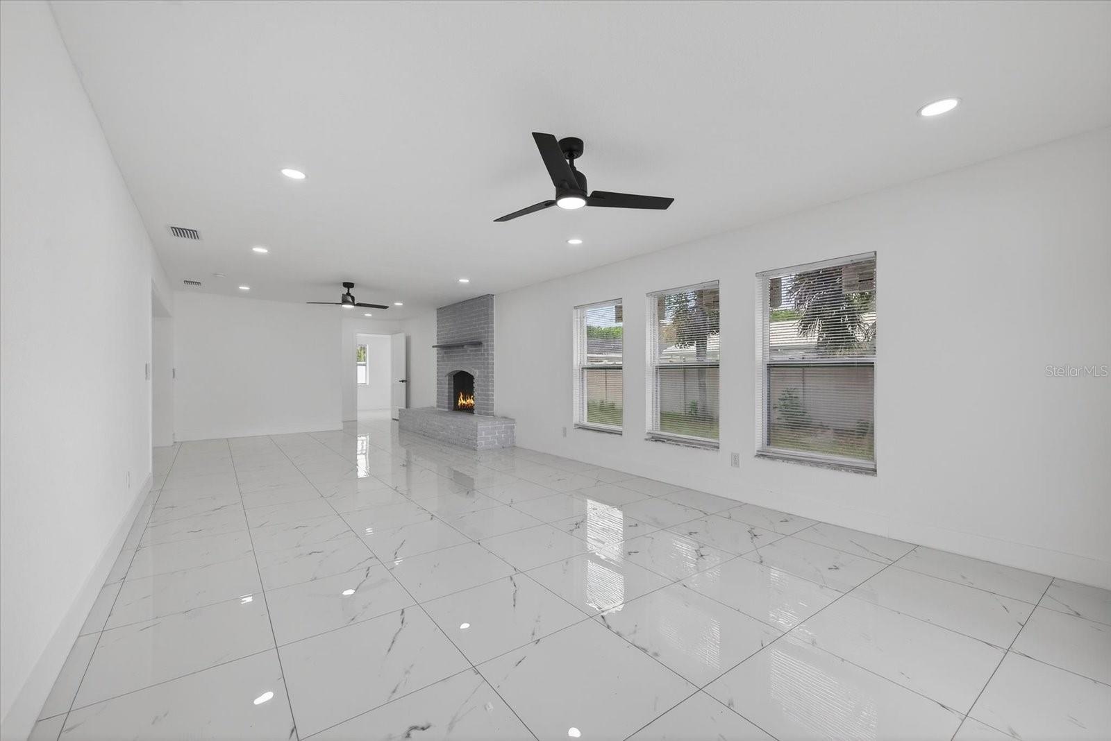 Listing photo id 33 for 1864 Paradise Lane