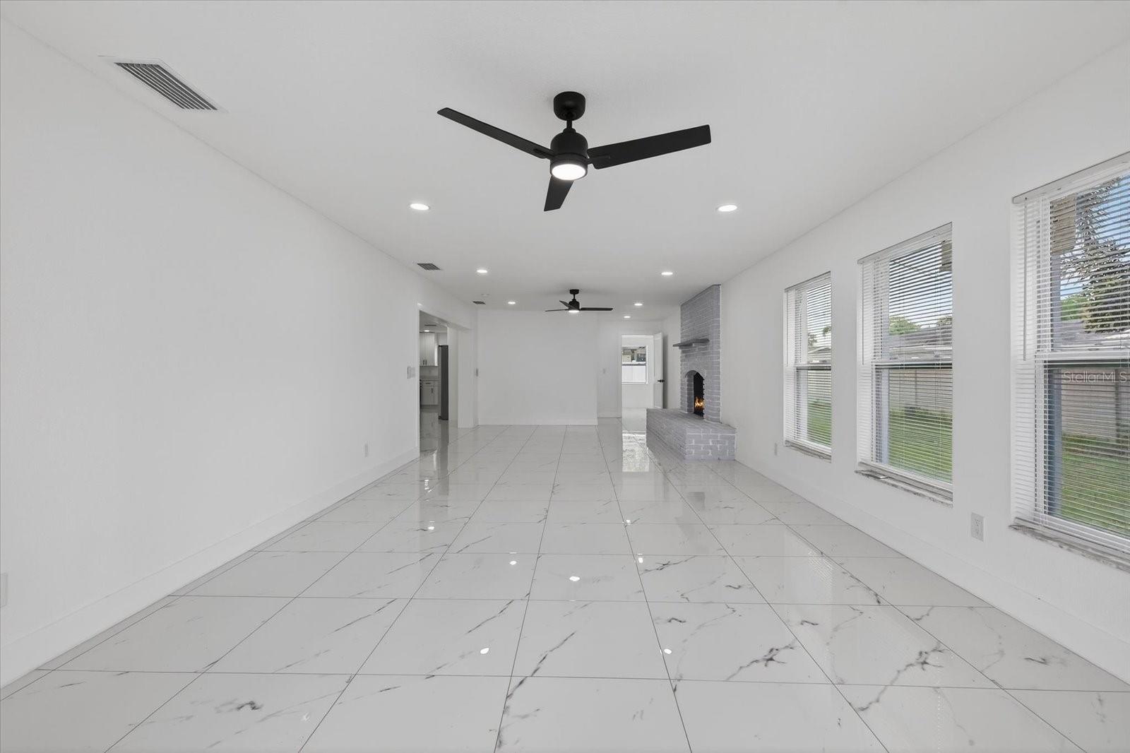 Listing photo id 34 for 1864 Paradise Lane