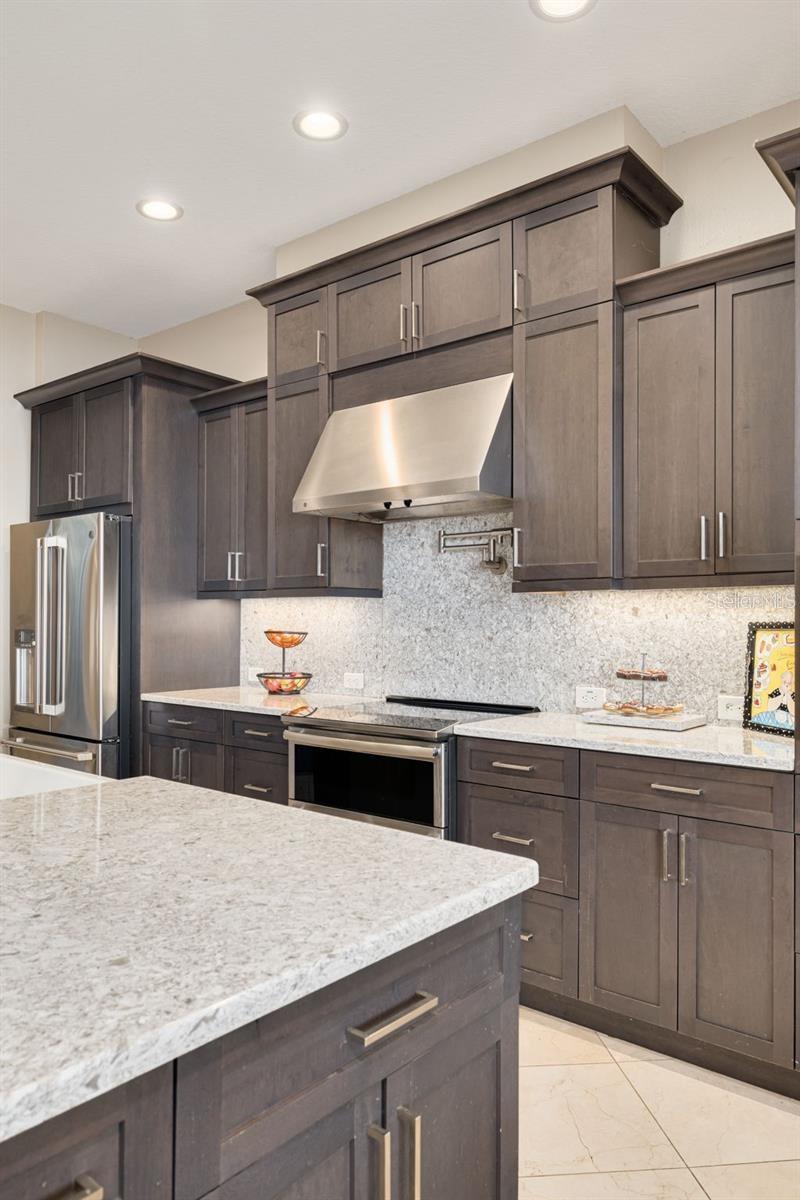 Image 10 of 42 For 9505 Aqua Lane