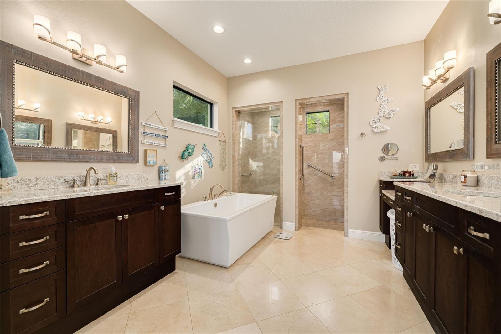 Image 17 of 42 For 9505 Aqua Lane