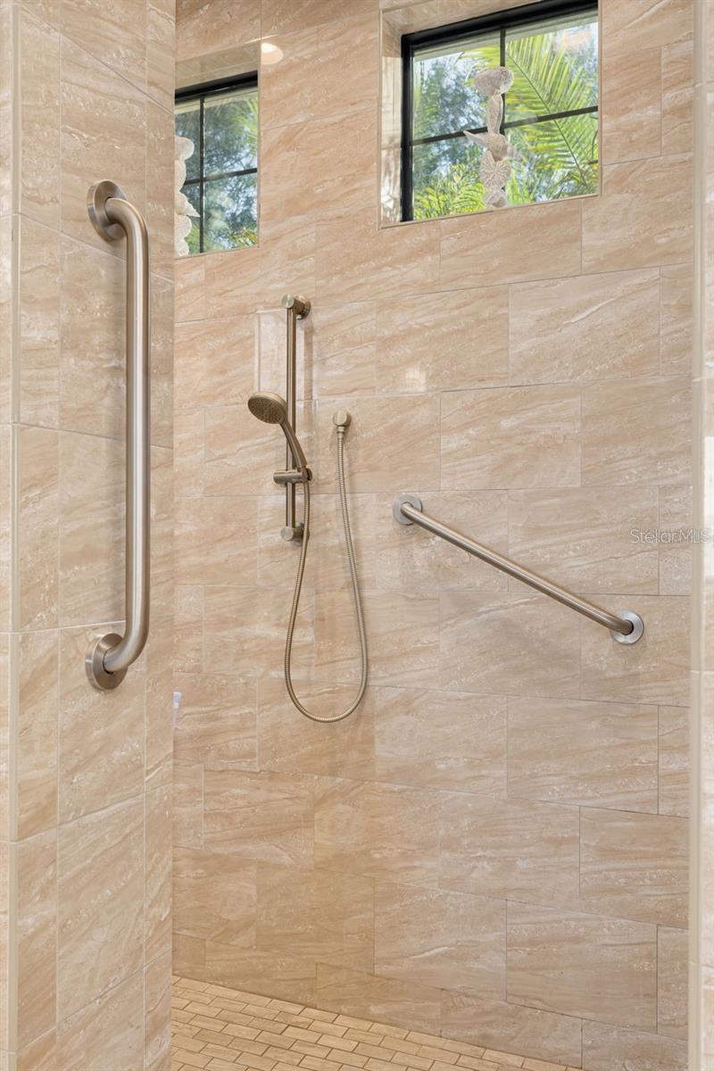 Image 19 of 42 For 9505 Aqua Lane